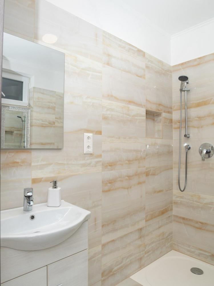 Double or Twin Room with Shower photo 2