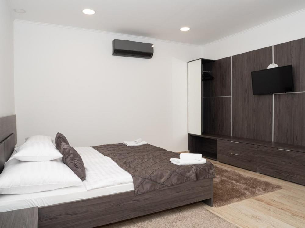 Double or Twin Room with Shower photo 1