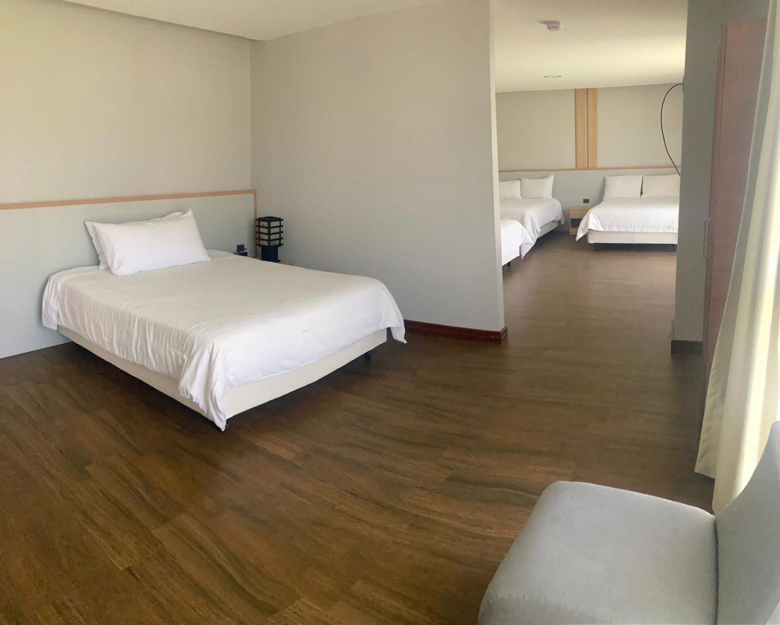 Family Room (6 Adults) photo 1