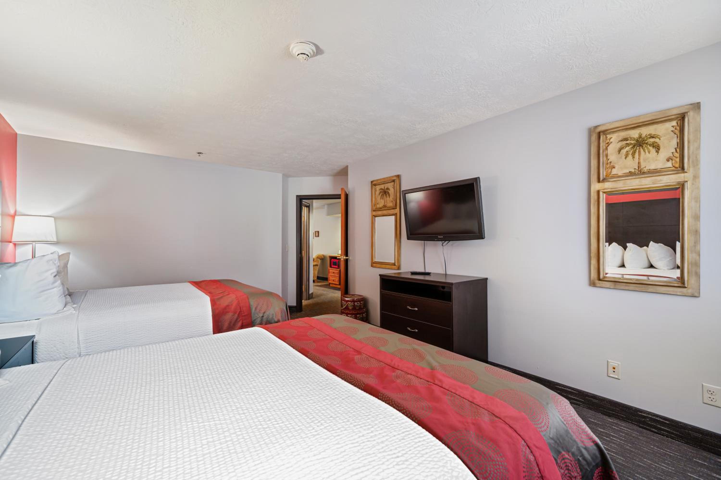 Two-Bedroom Suite - Non-Smoking - Photo 13