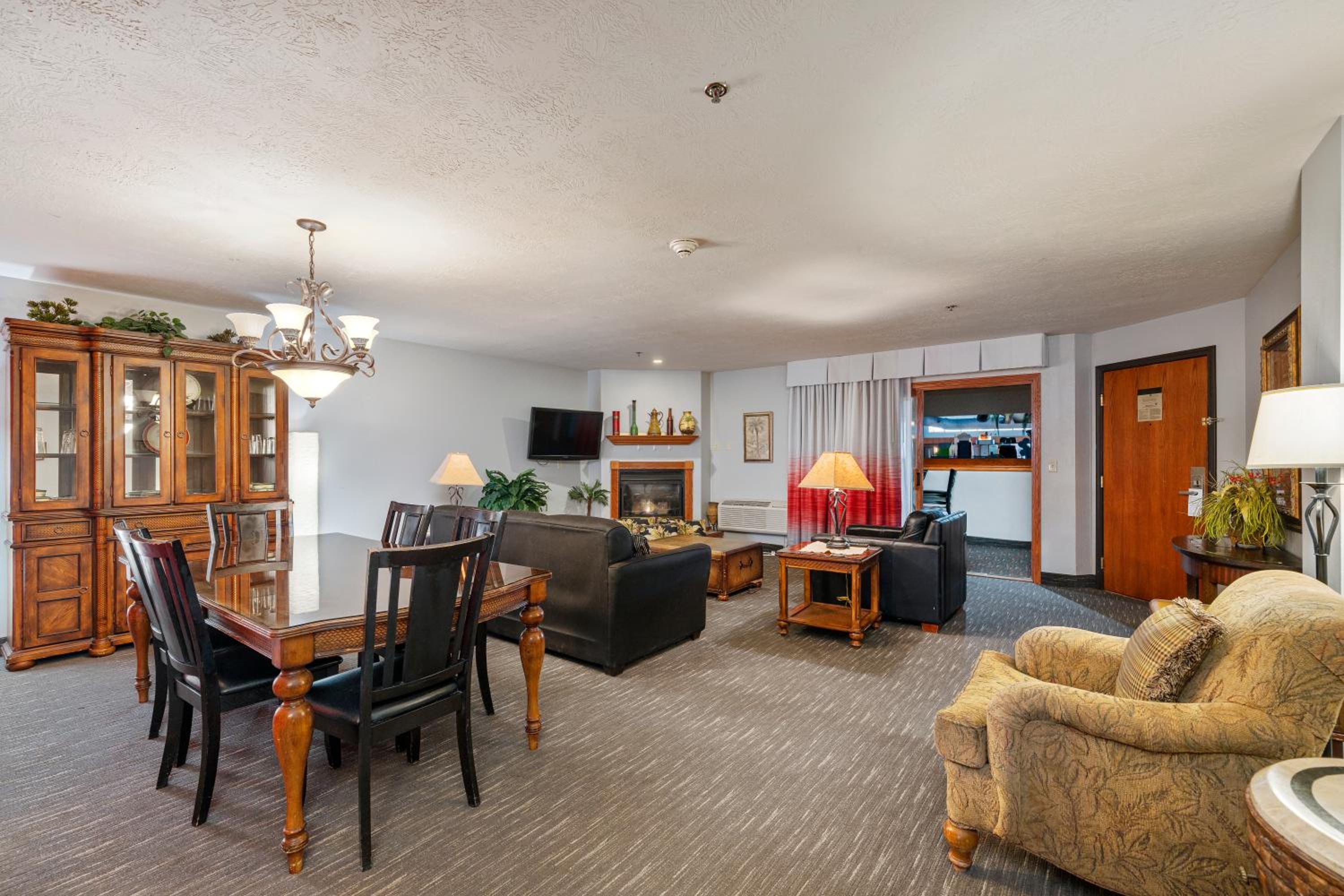 Two-Bedroom Suite - Non-Smoking - Photo 1