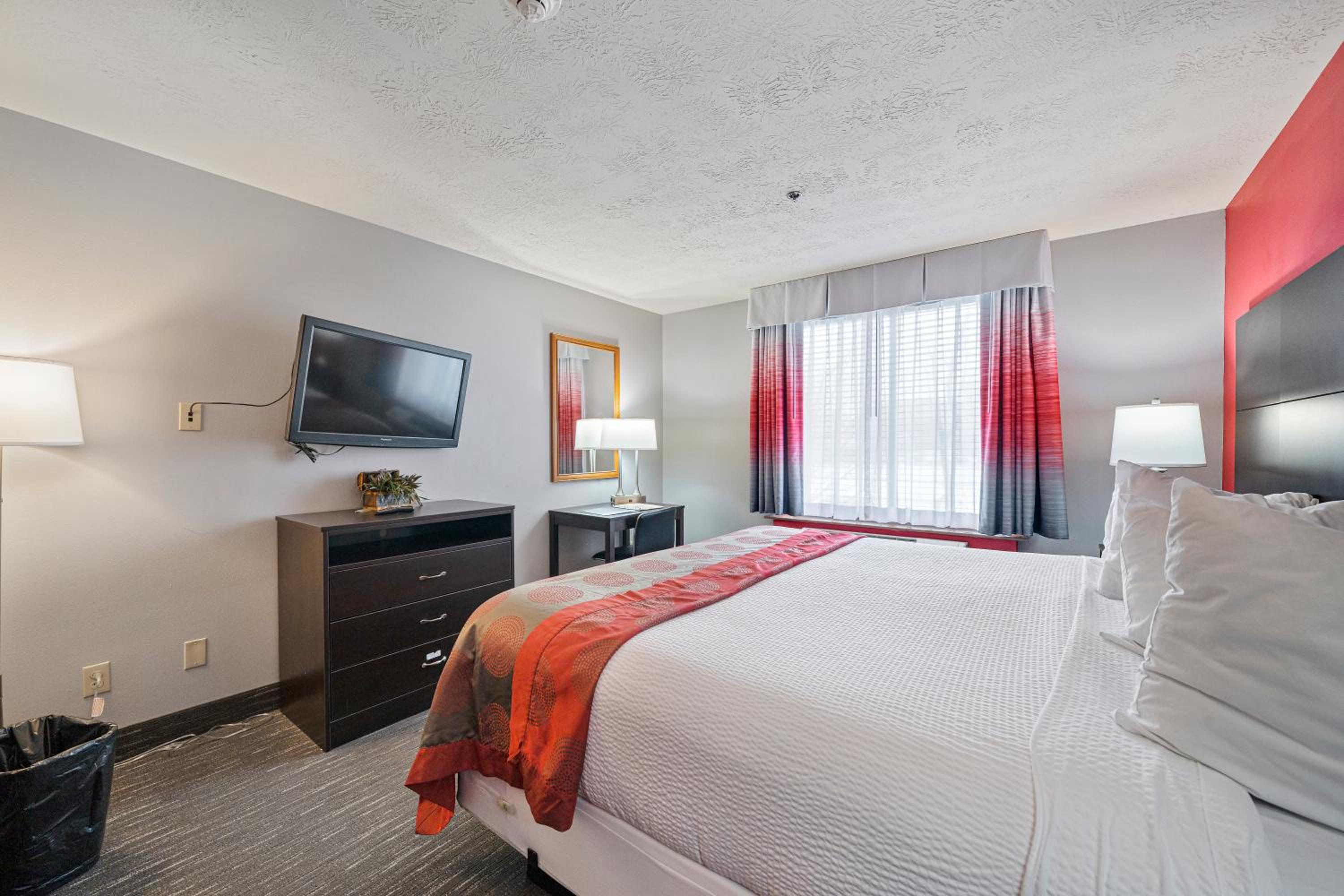 Two-Bedroom Suite - Non-Smoking - Photo 21
