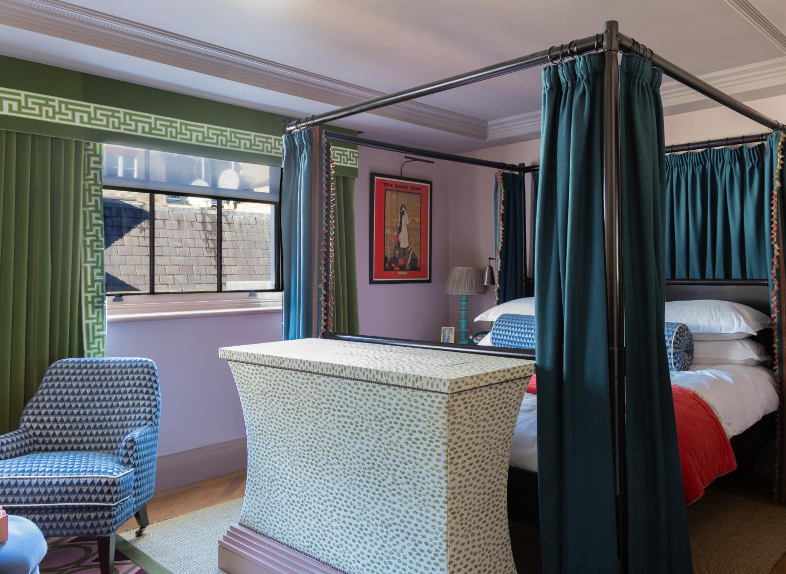 Deluxe King Room photo 3