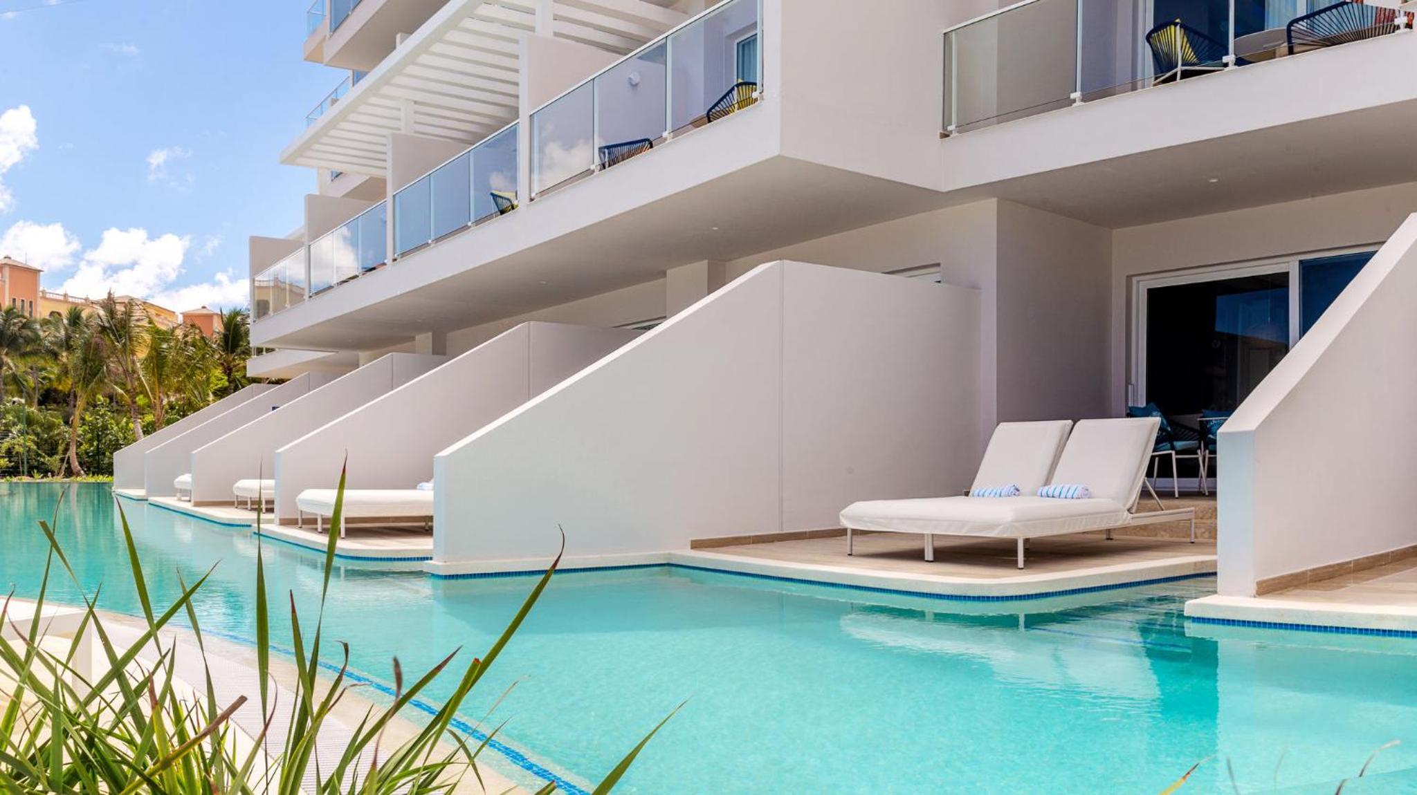 Beachfront Honeymoon Swim-Up Suite
