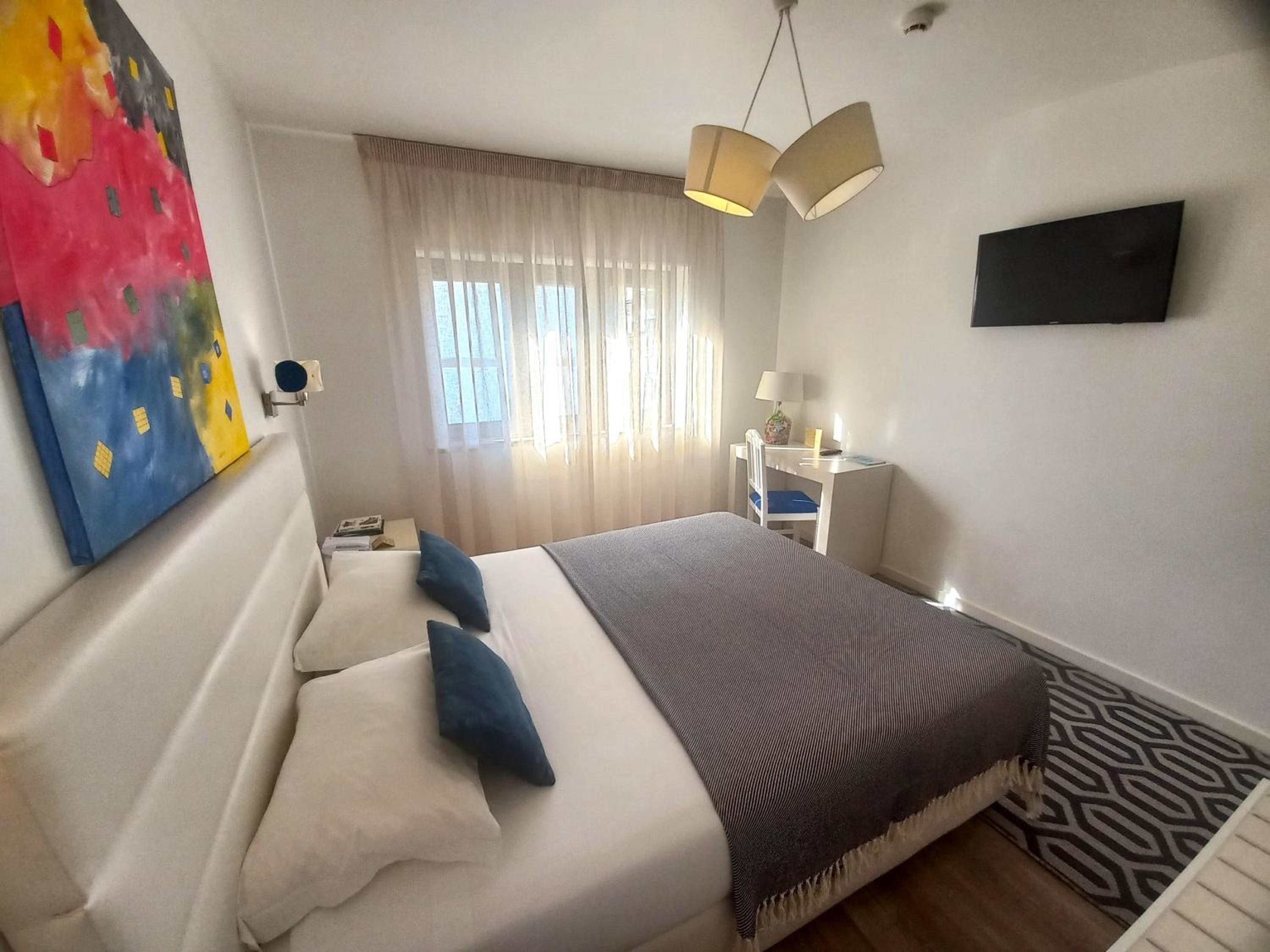 Budget Double or Twin Room - Photo 3