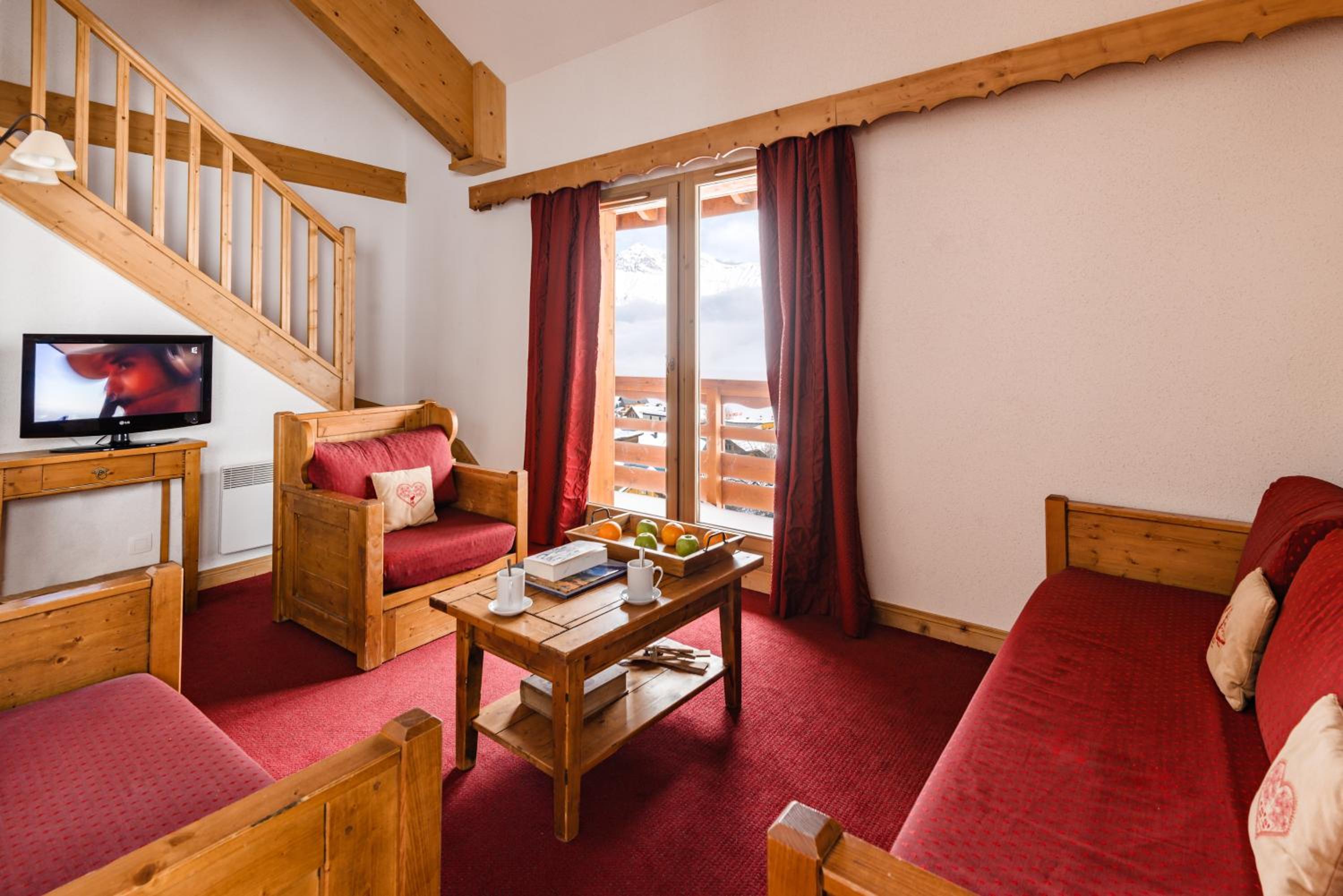 Two-Bedroom Apartment (6 Adults) photo 2
