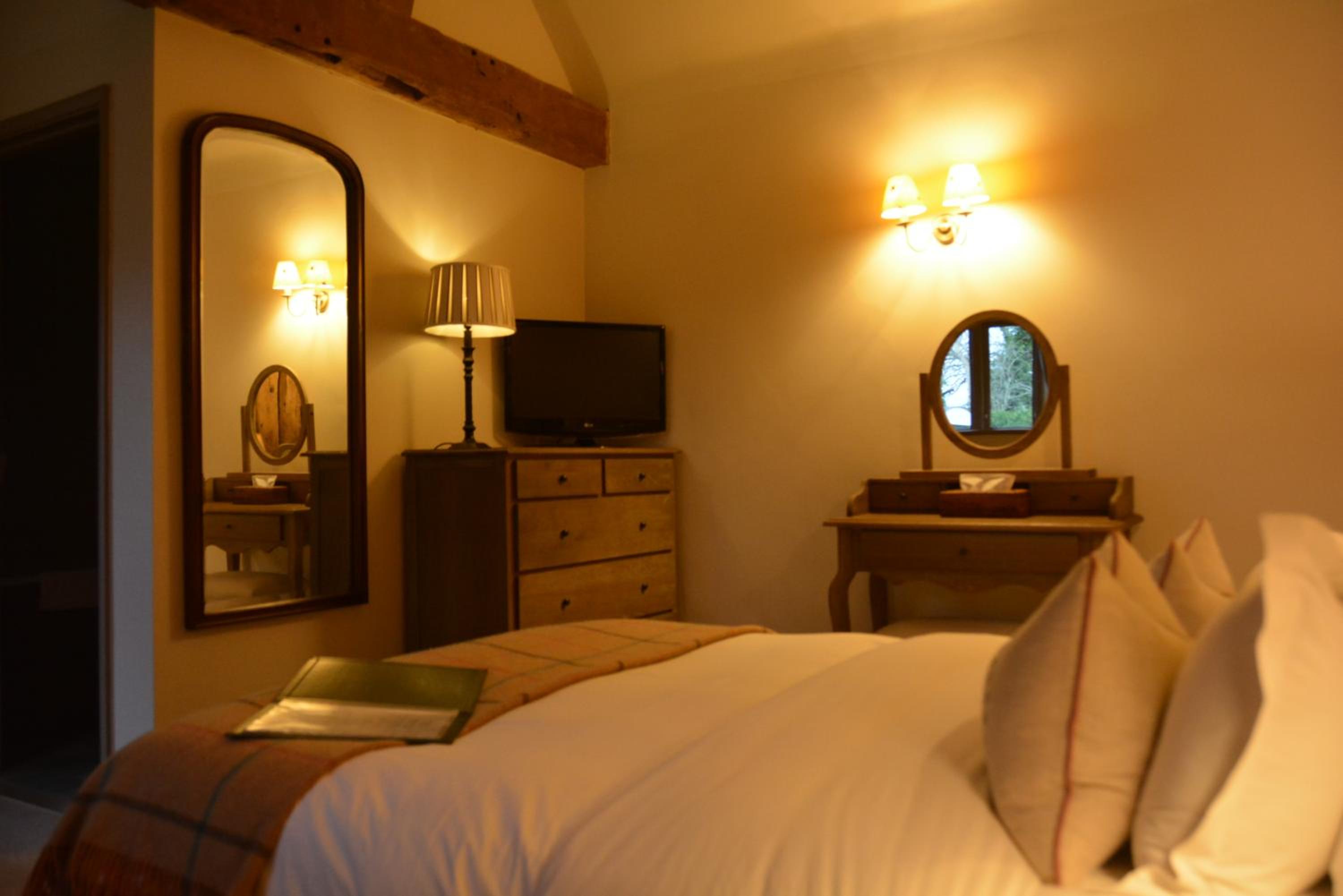 Standard Room - Photo 11