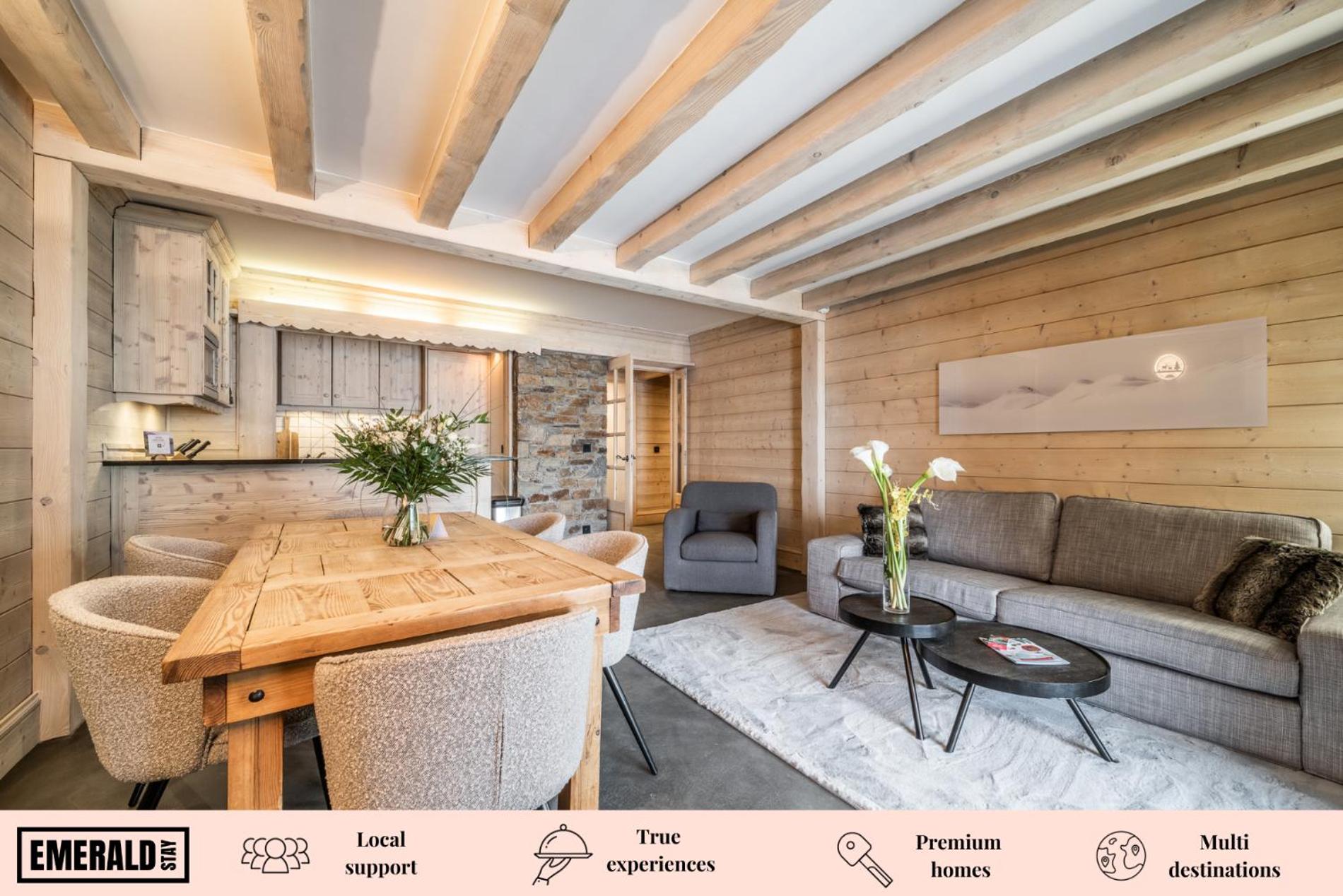 Apartment with Mountain View