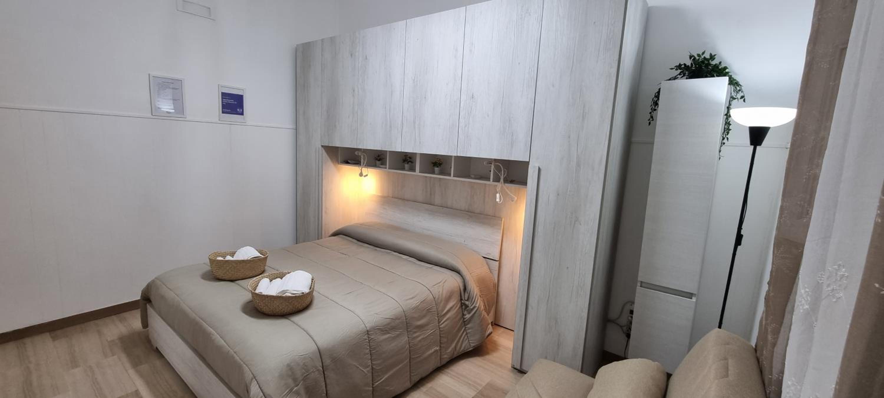 One-Bedroom Apartment photo 1
