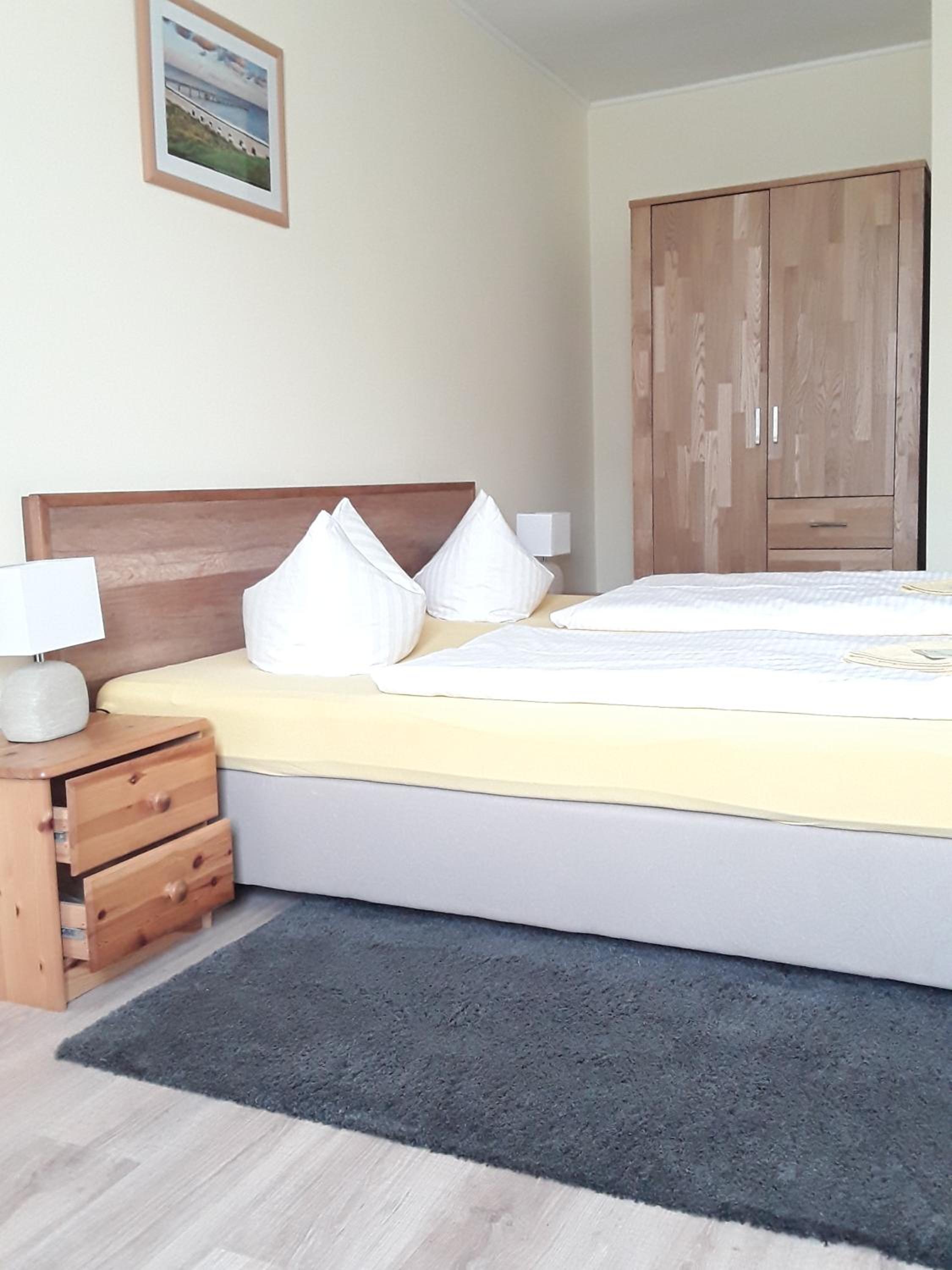 Twin Room with Bathroom photo 1