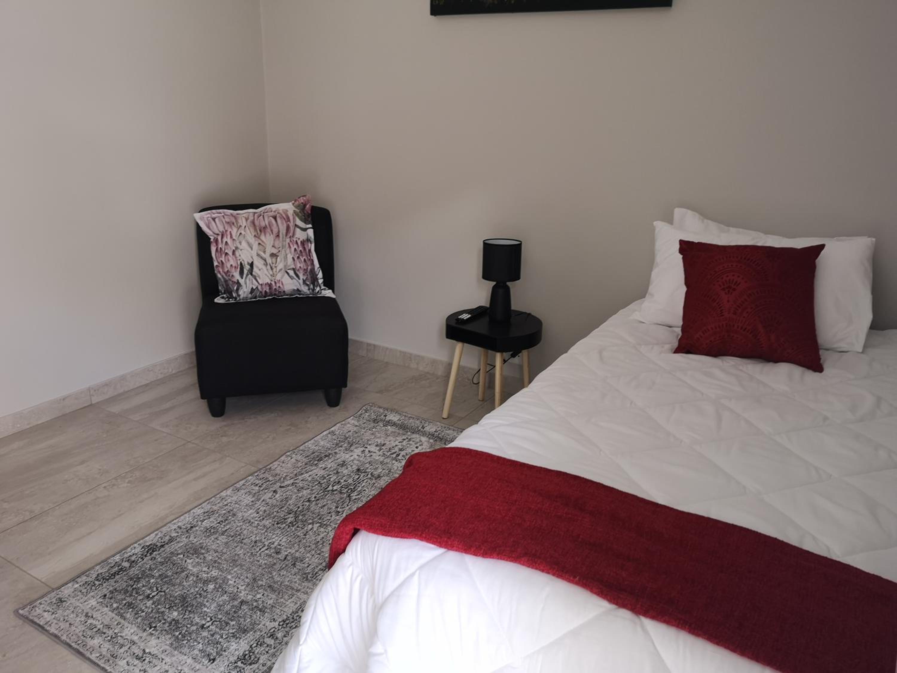 Standard Twin Room photo 3