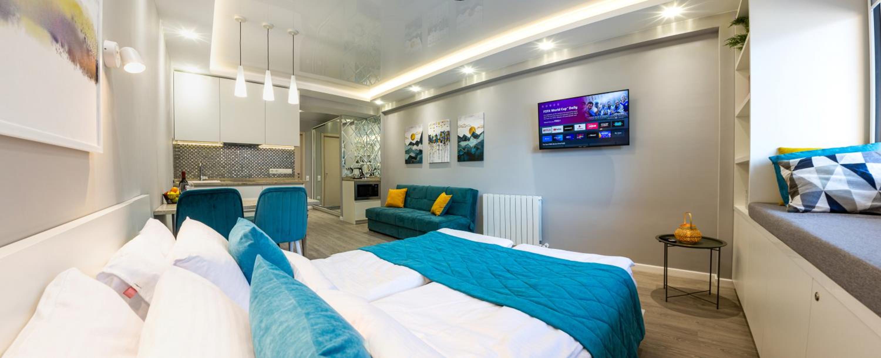 King Studio with Sofa Bed