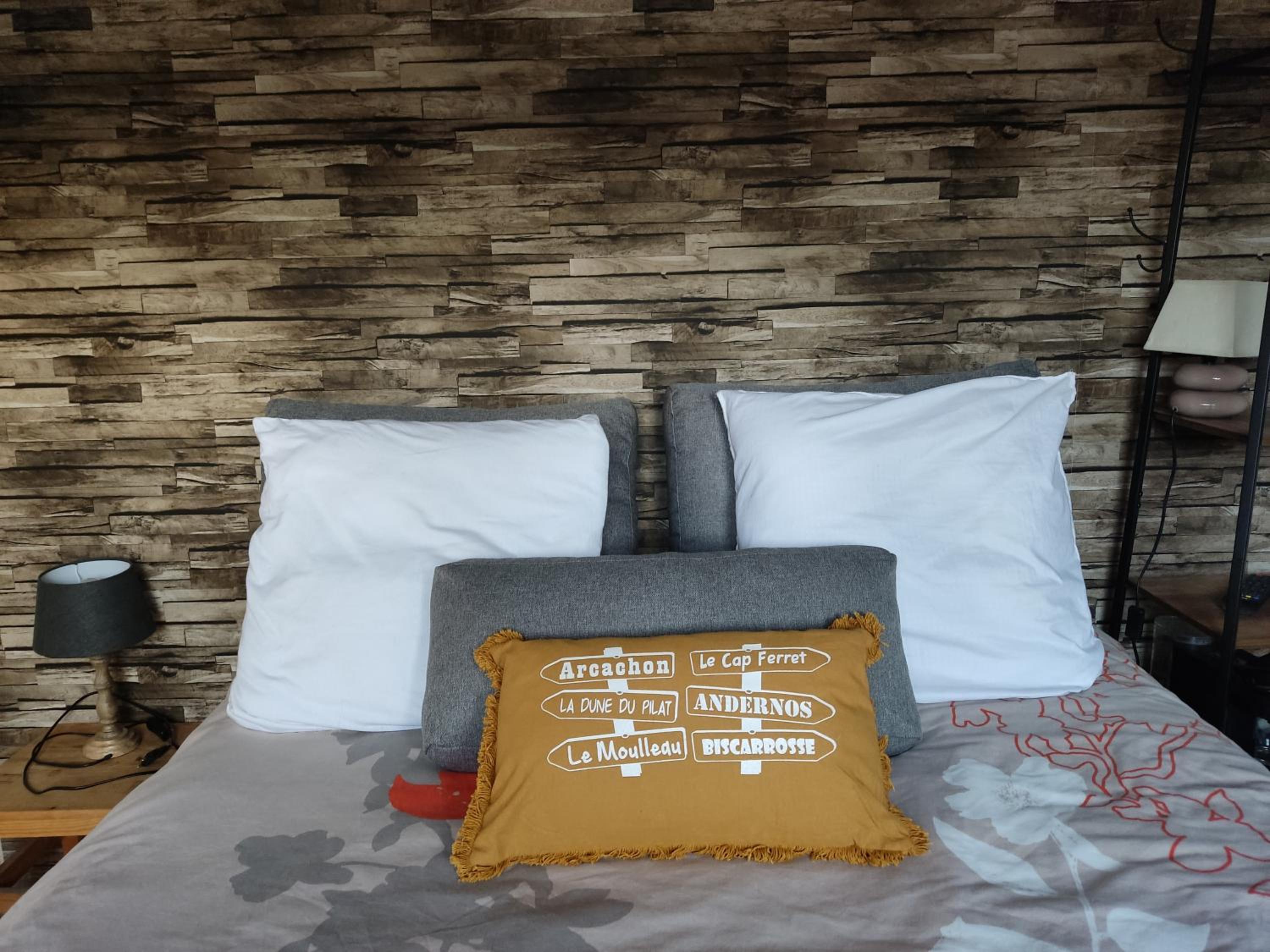 Double Room with Private Bathroom - Photo 40