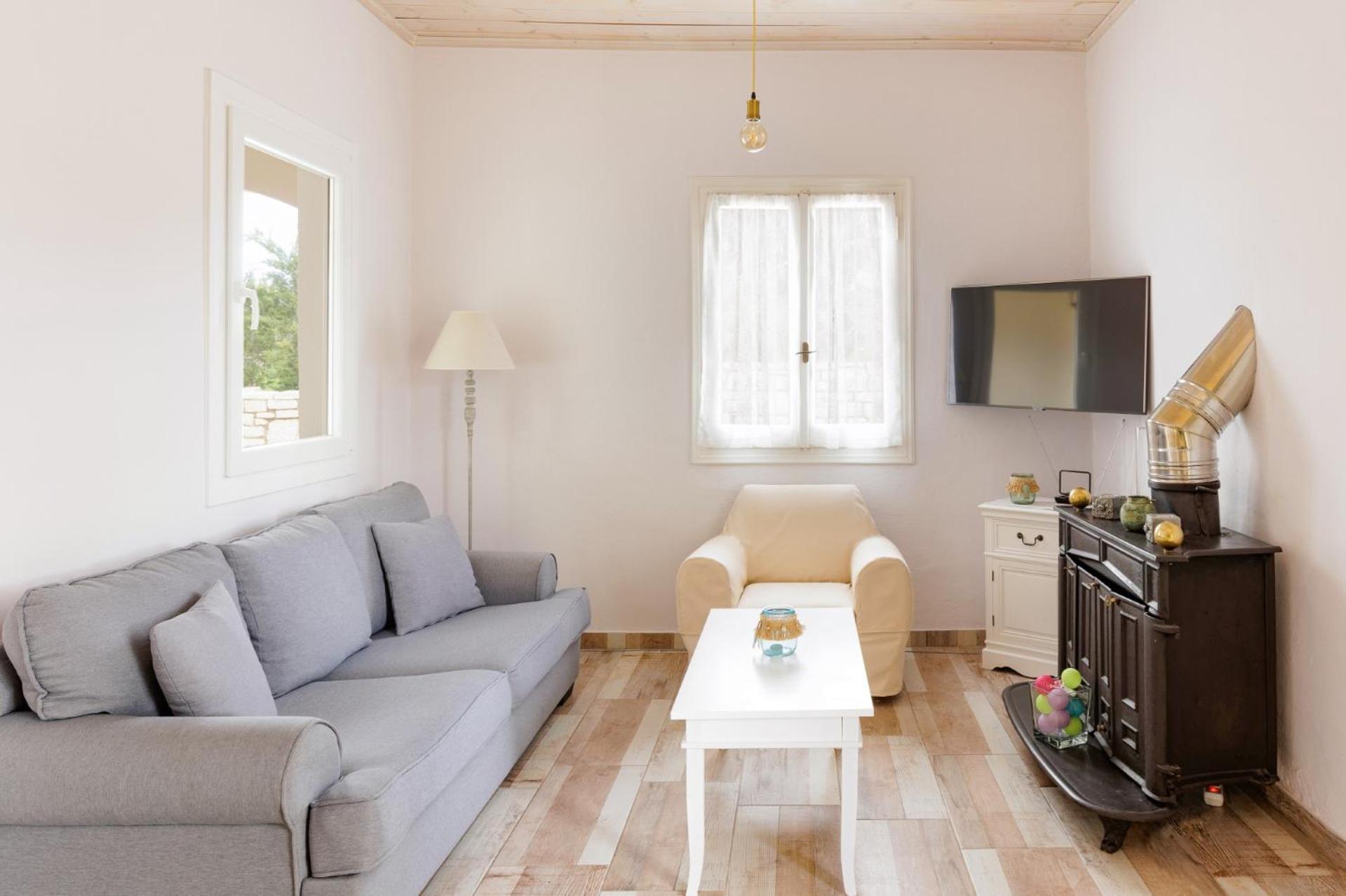Three-Bedroom Villa photo 1