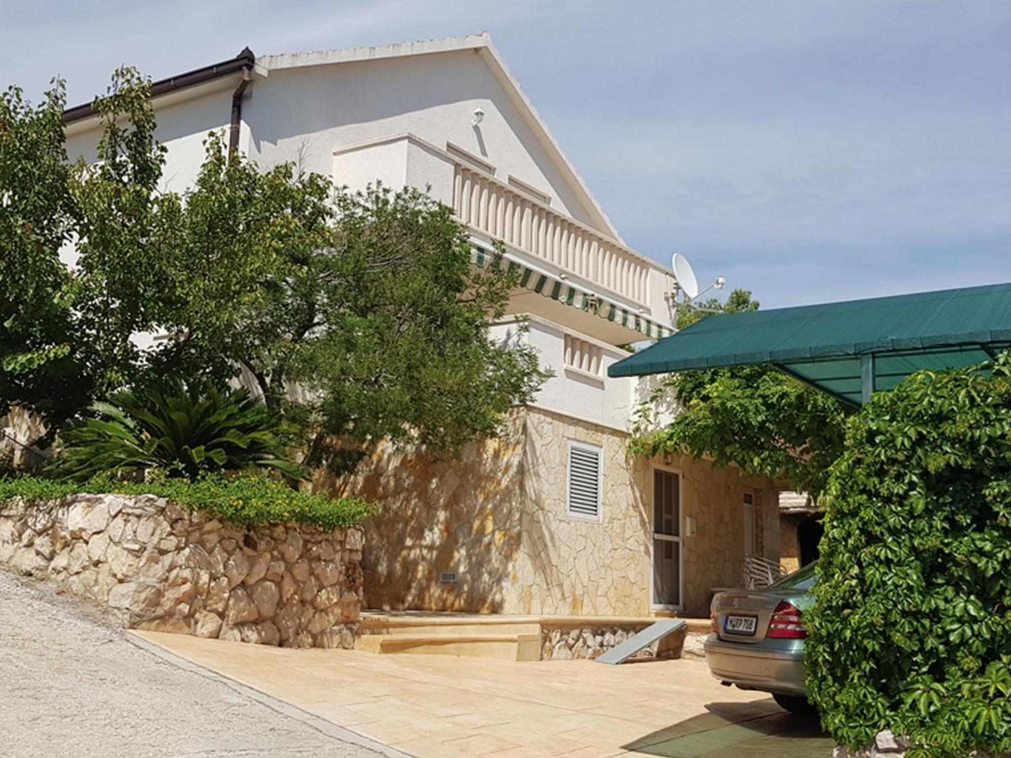 Three bedroom Apartment with Terrace and Sea View photo 2