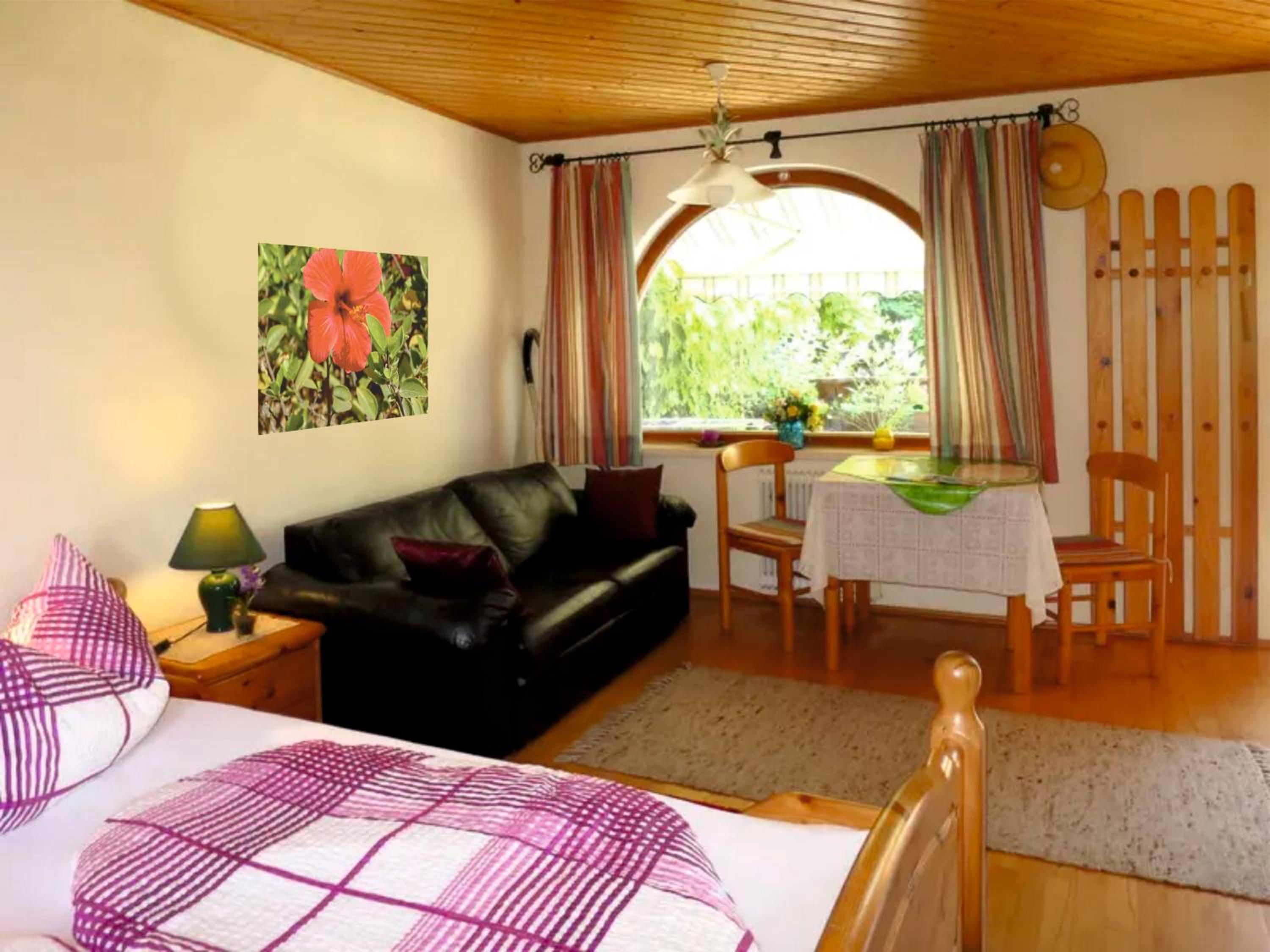 Apartment With Garden View