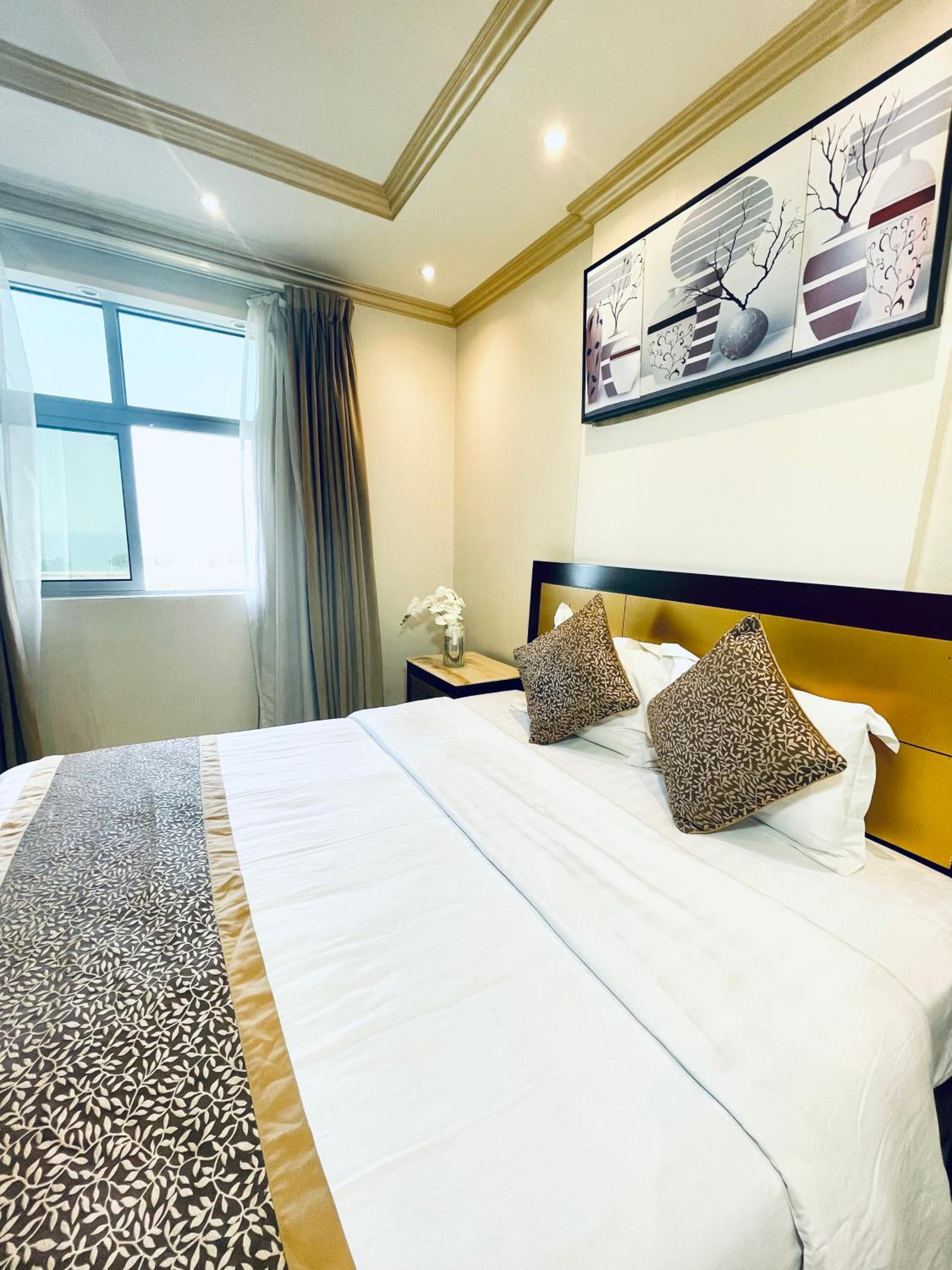 Deluxe Two-Bedroom Apartment with Sea View photo 1
