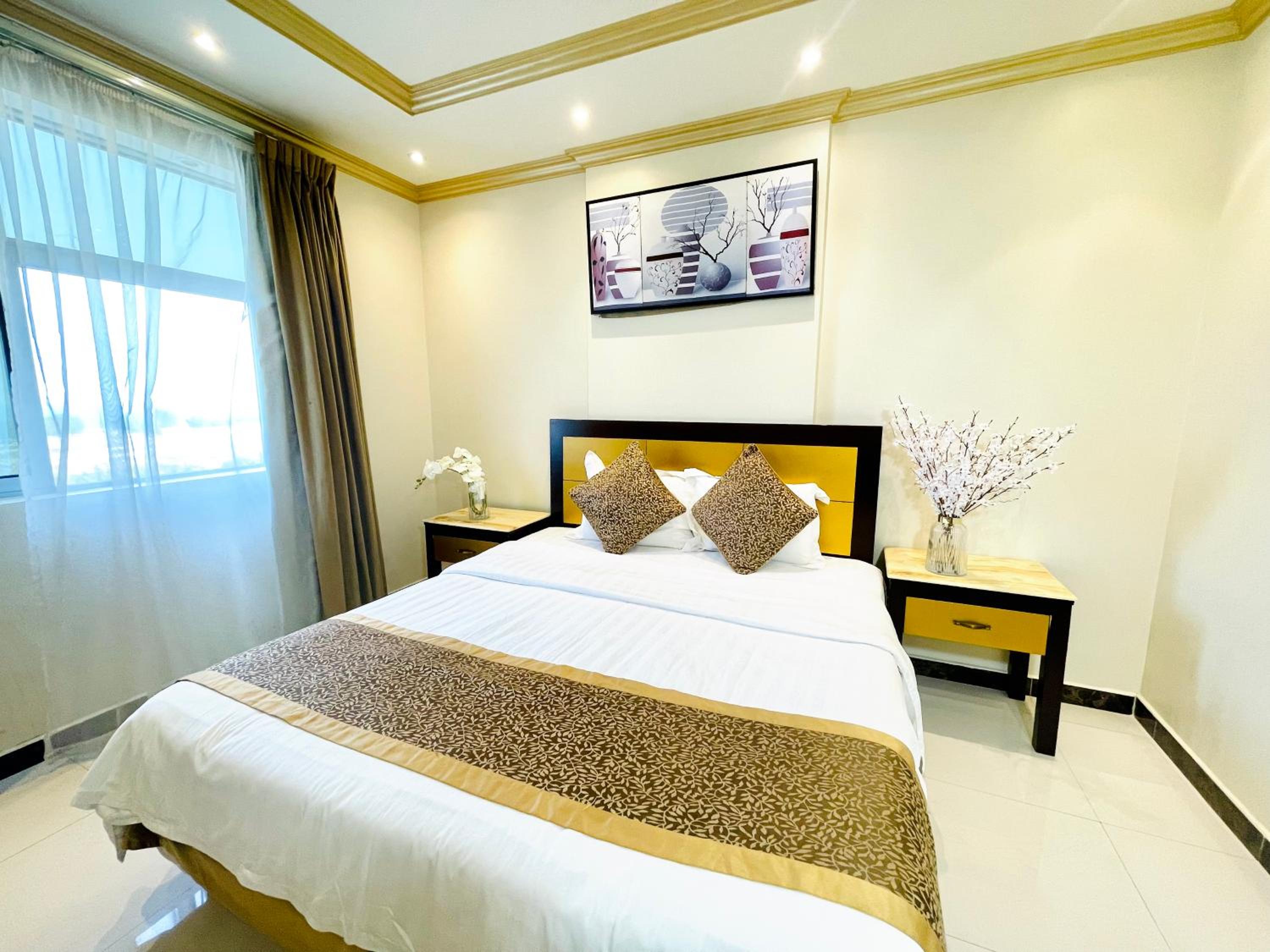 Deluxe Two-Bedroom Apartment with Sea View photo 2