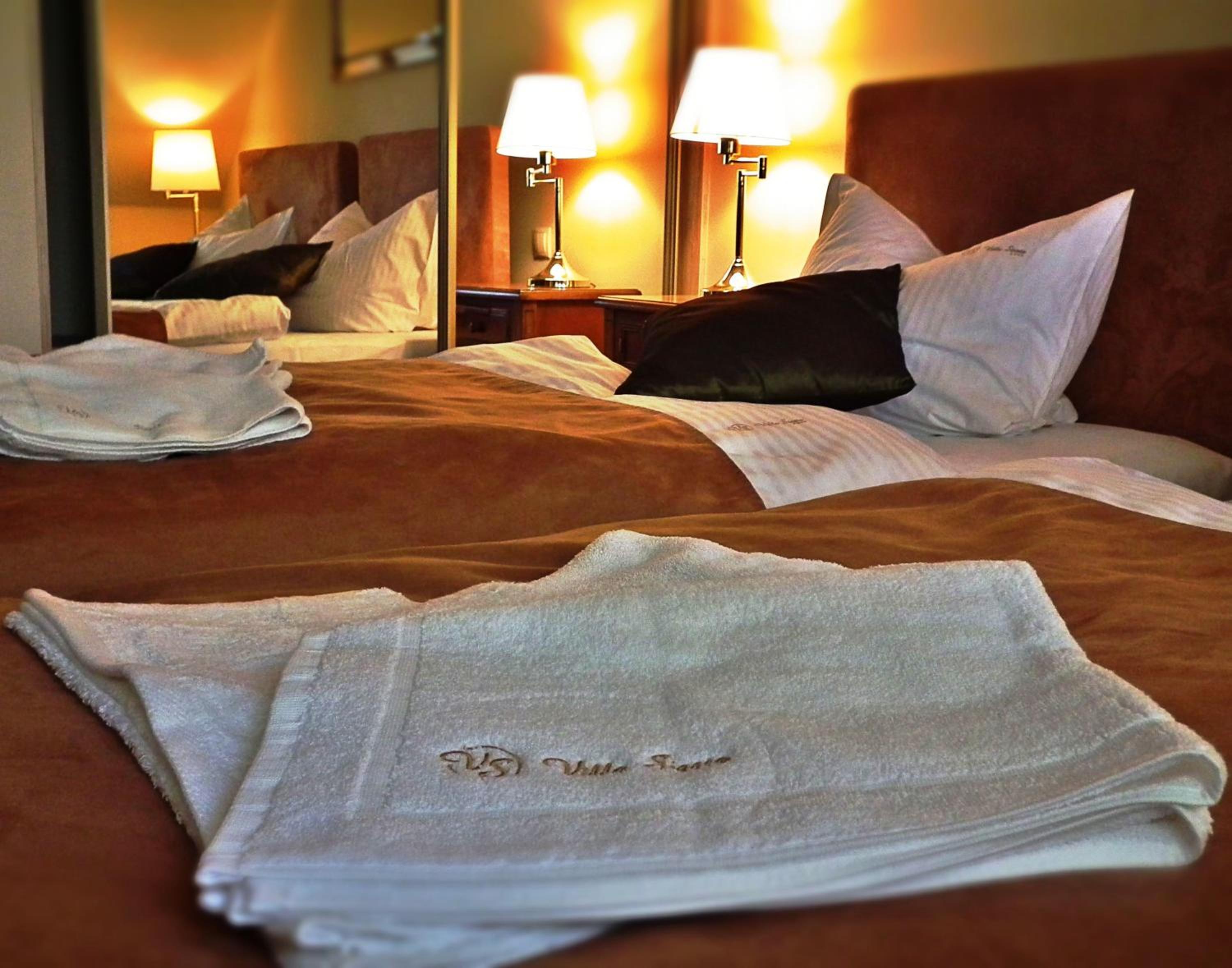 Double or Twin Room - Photo 6