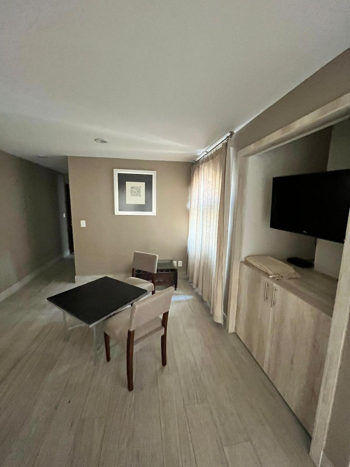 Suite with King Bed - Photo 8
