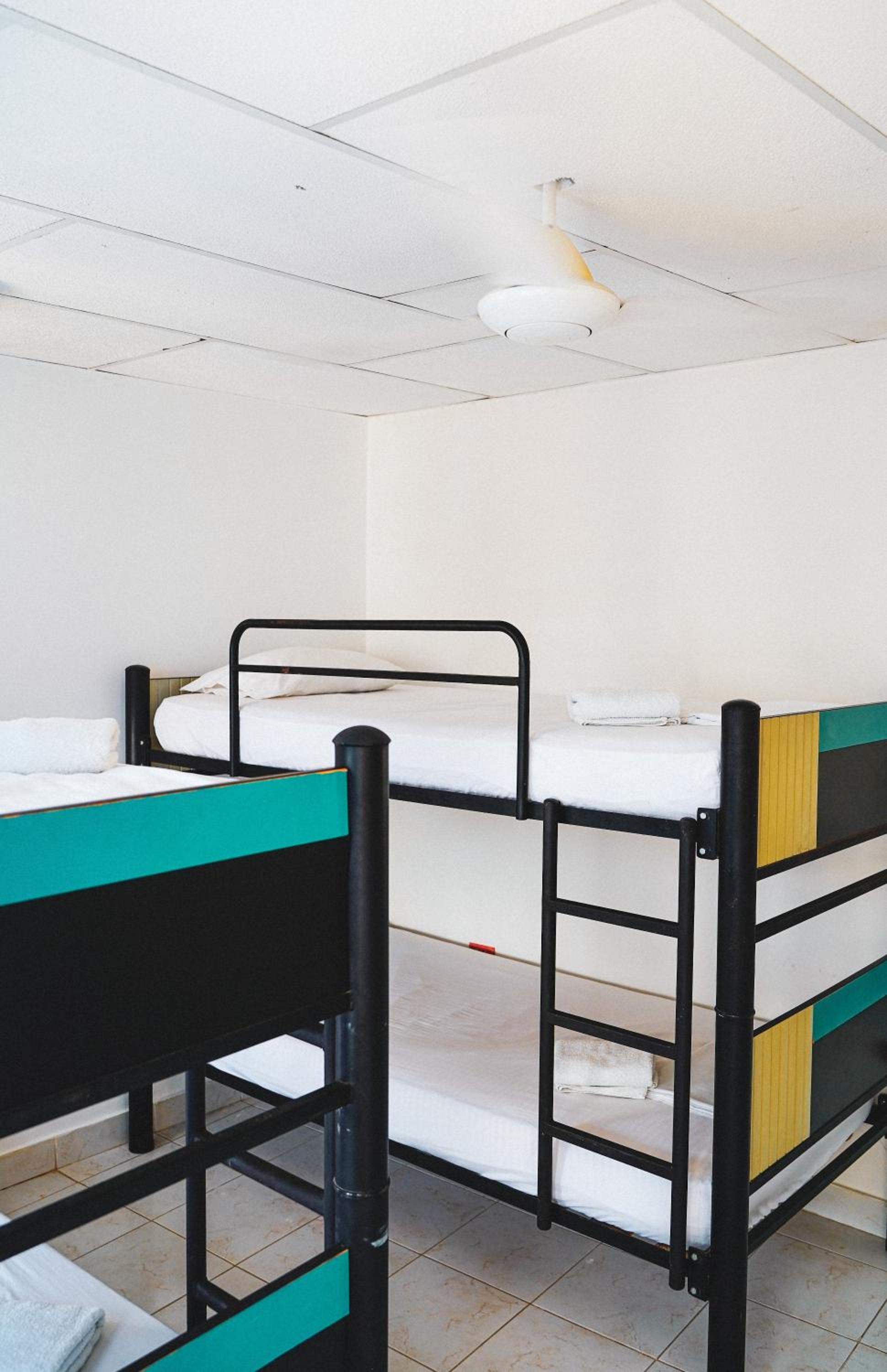 Economy Quadruple Room With Shared Bathroom photo 2