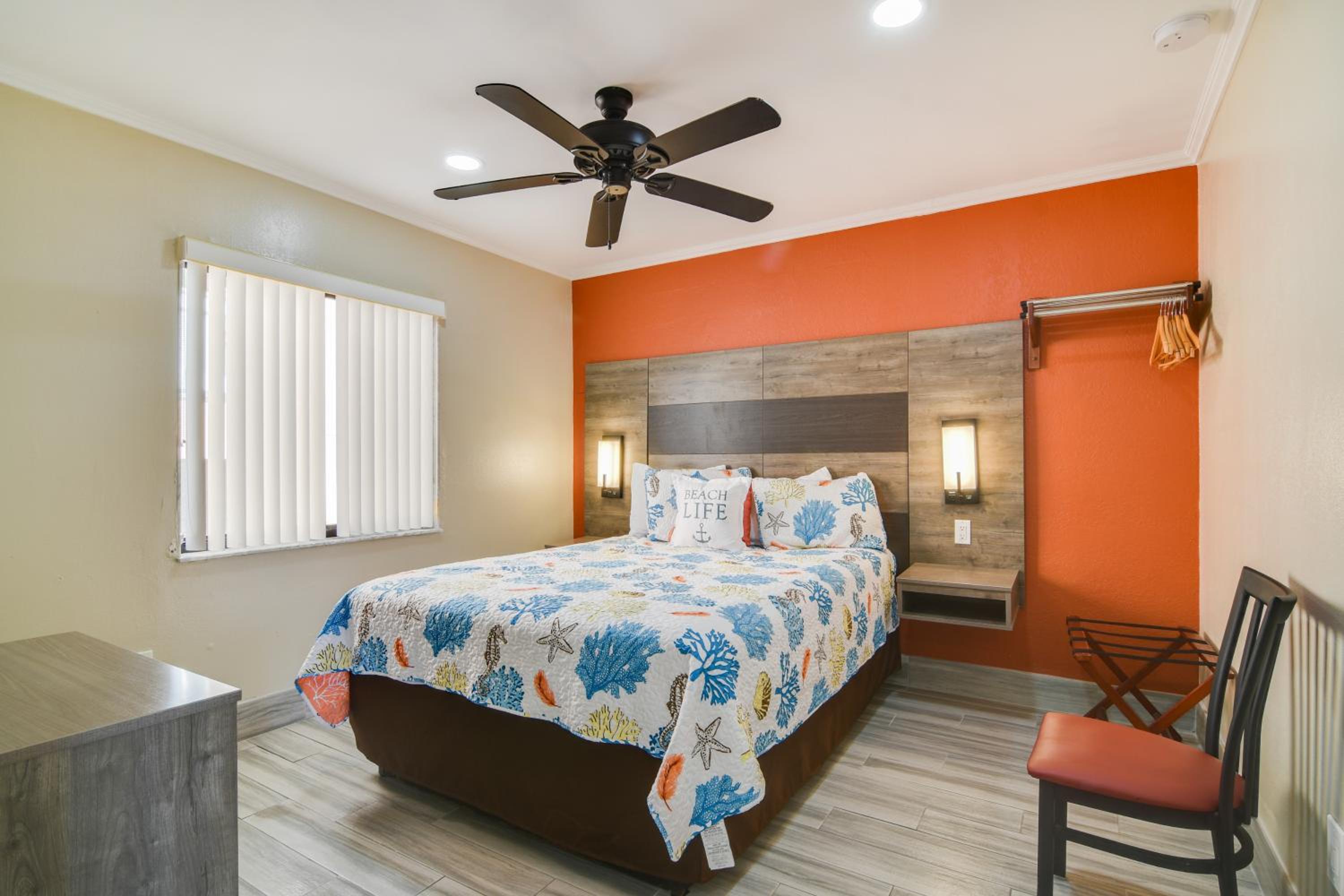 Two-Bedroom Suite with Ocean View - Non-Smoking photo 2