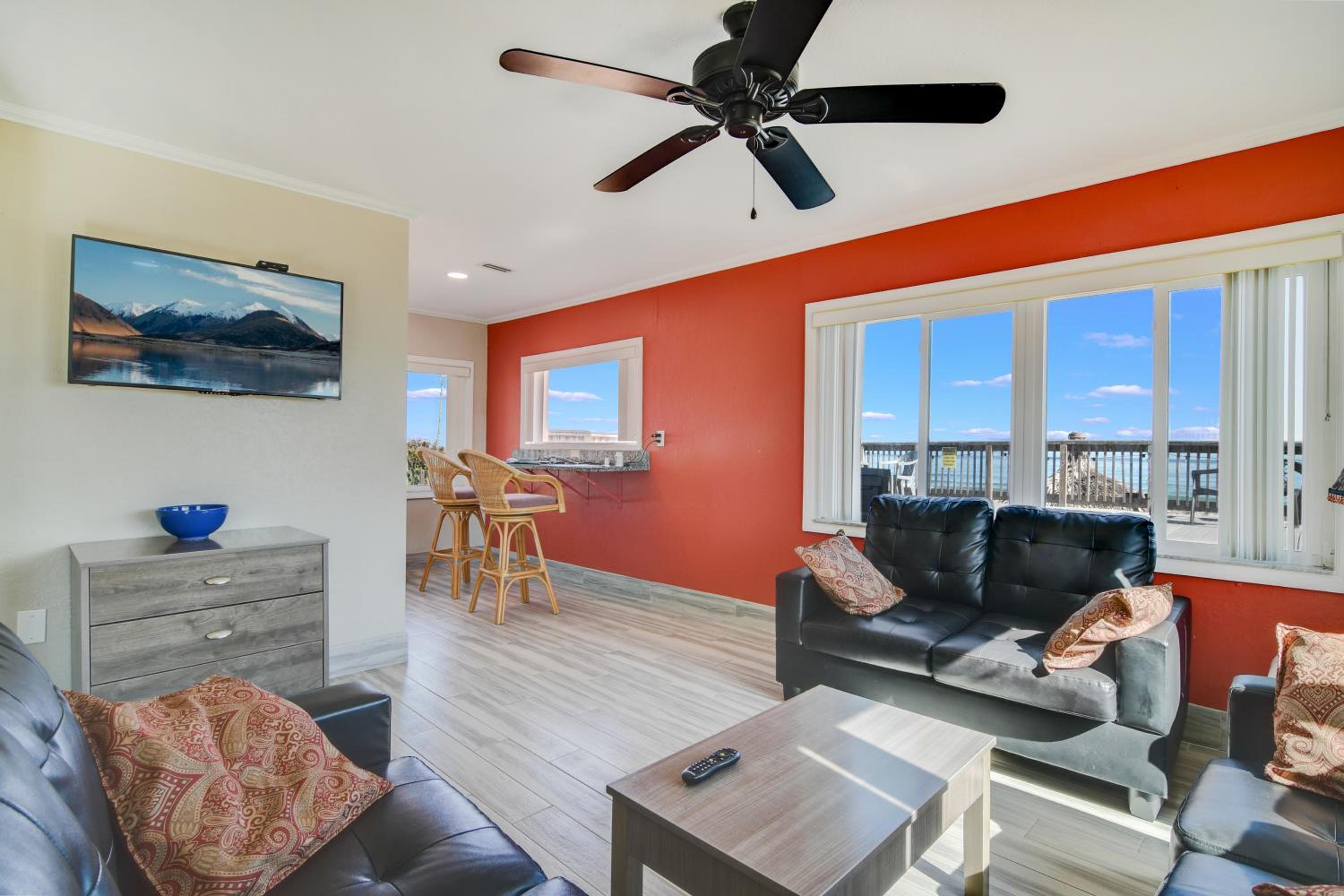 Two-Bedroom Suite with Ocean View - Non-Smoking photo 3