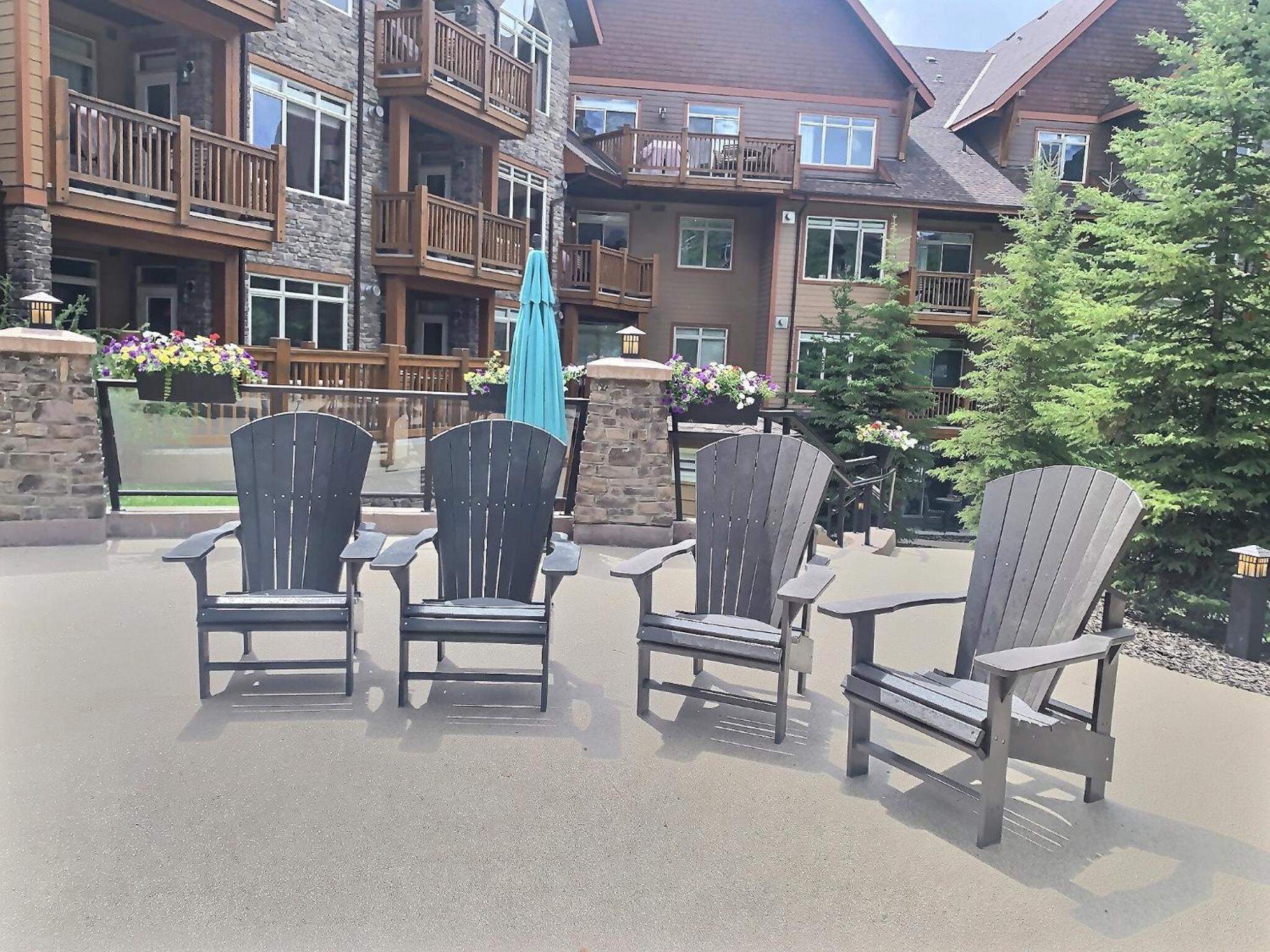 Two-Bedroom Apartment with Mountain View photo 3