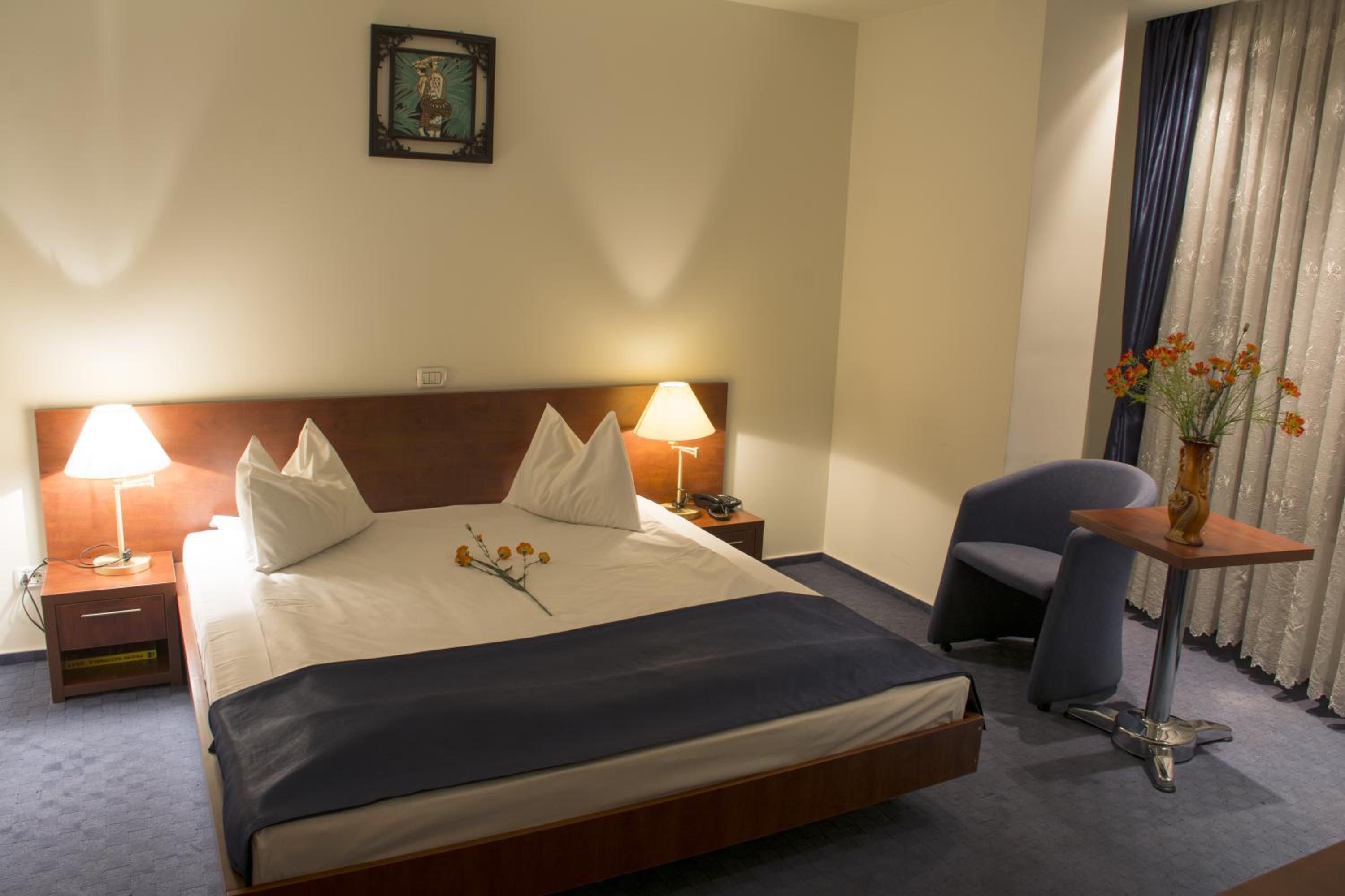Standard Double Room - Photo 1