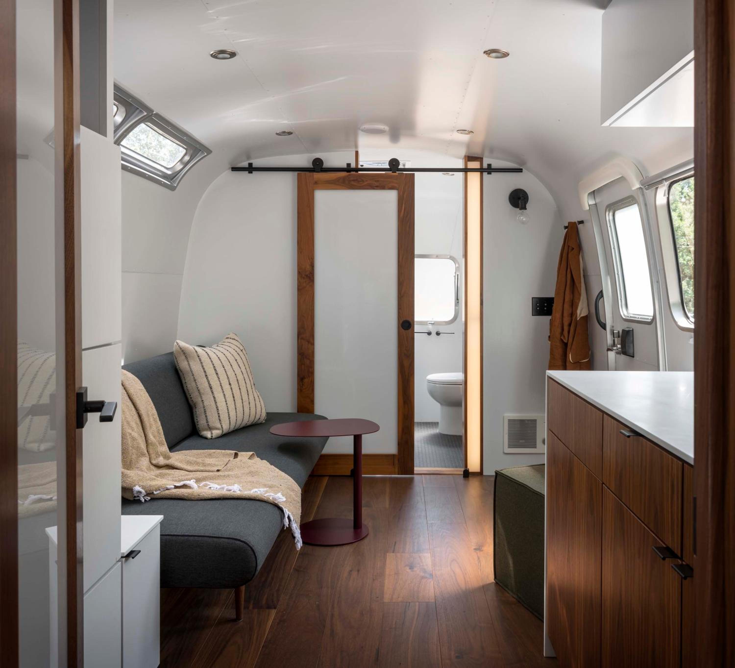 Premium Airstream Suite - Photo 6