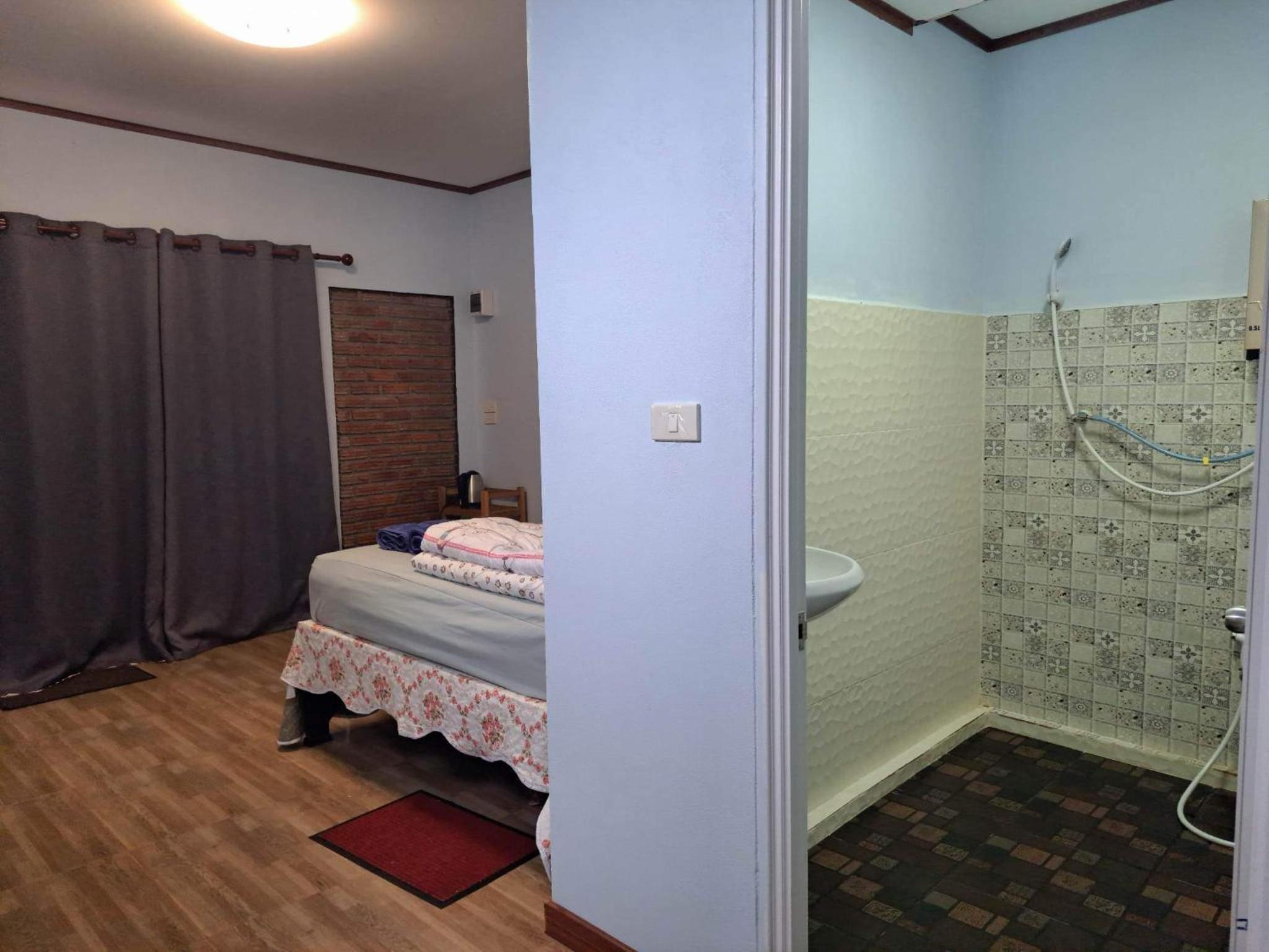 Double Room - Photo 2