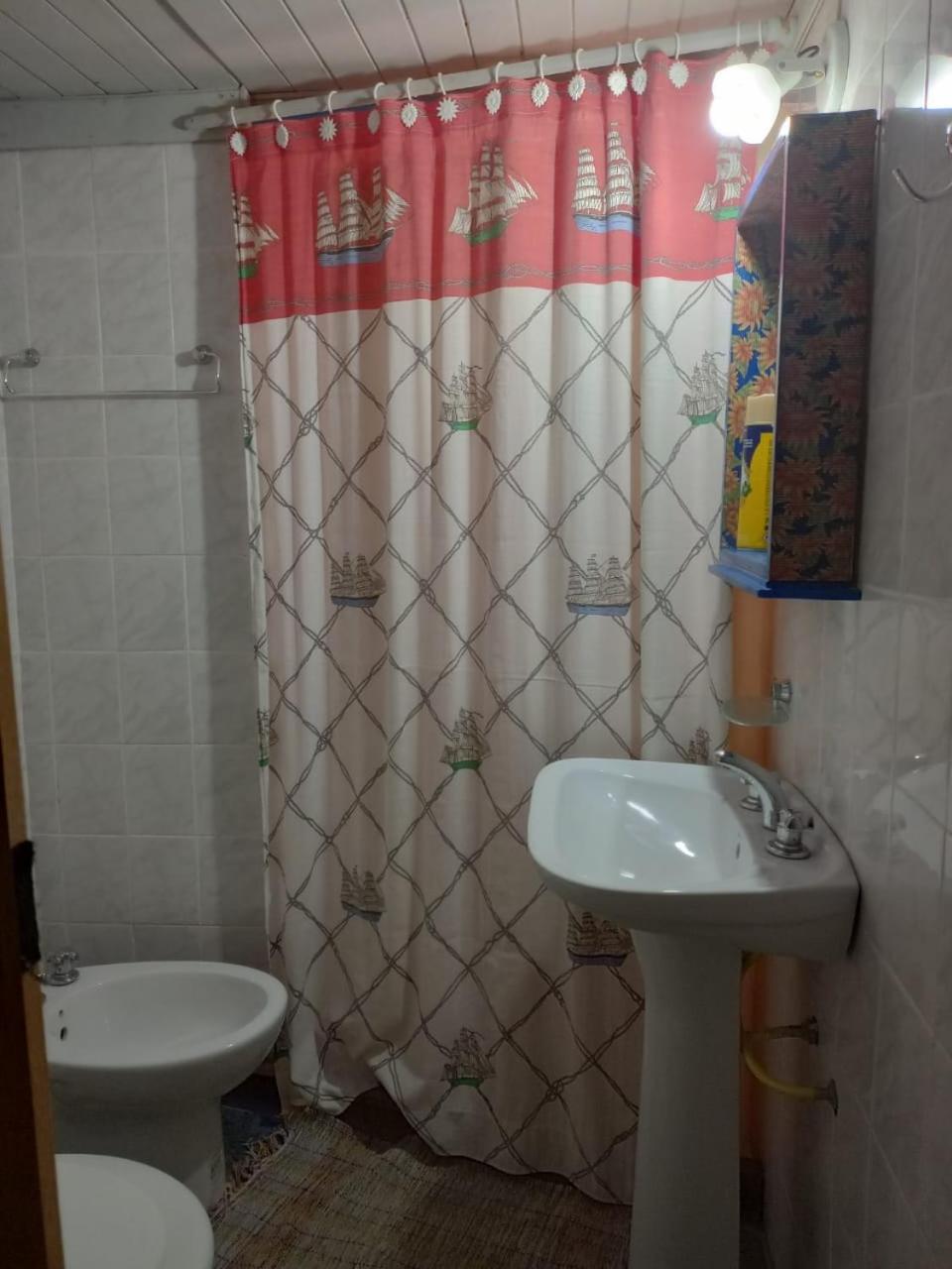 Twin Room with Private Bathroom photo 2