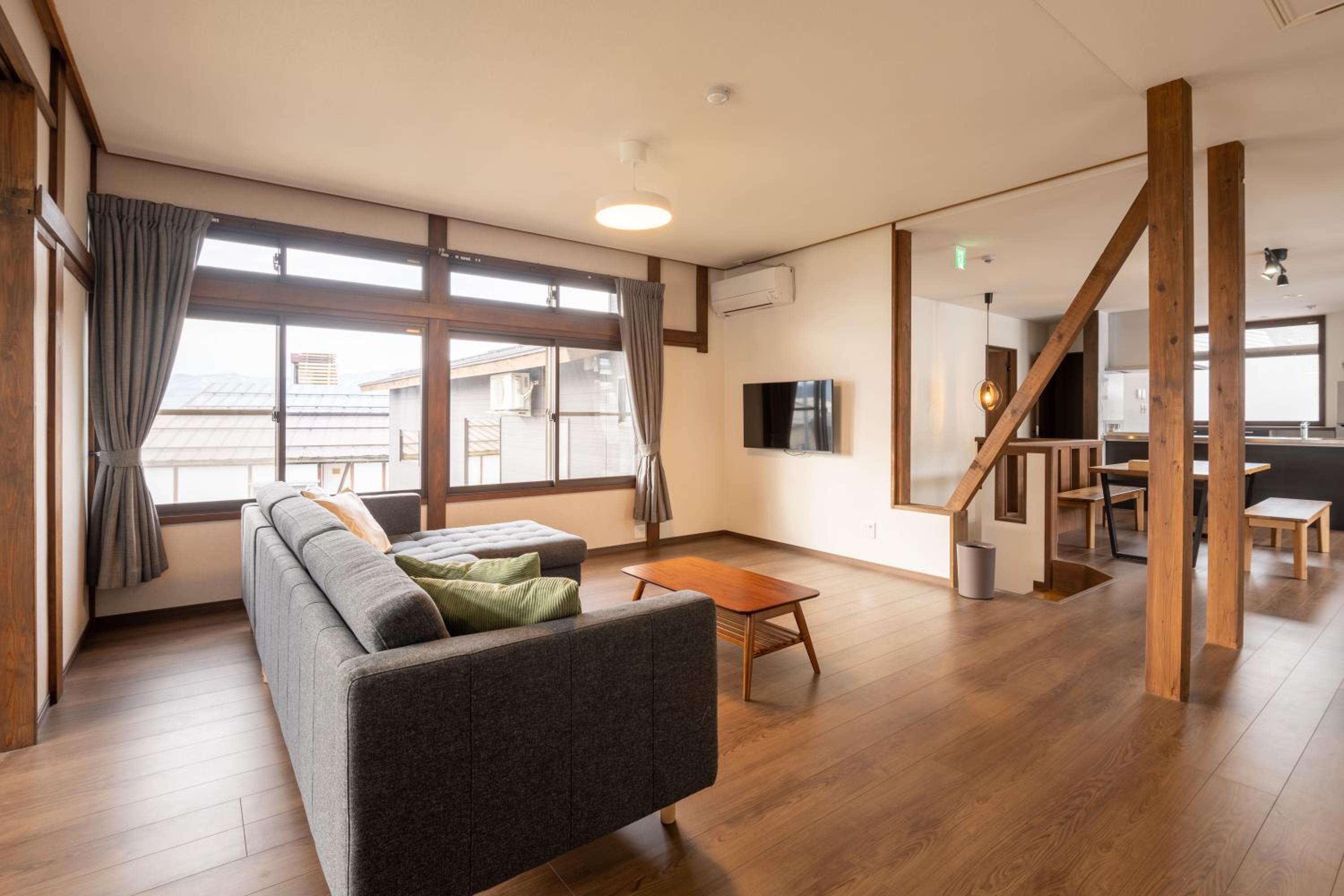 Three-Bedroom Apartment photo 1