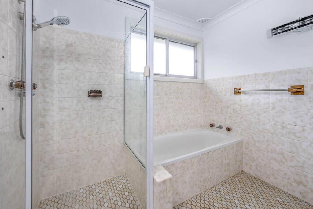 Four-Bedroom House photo 2