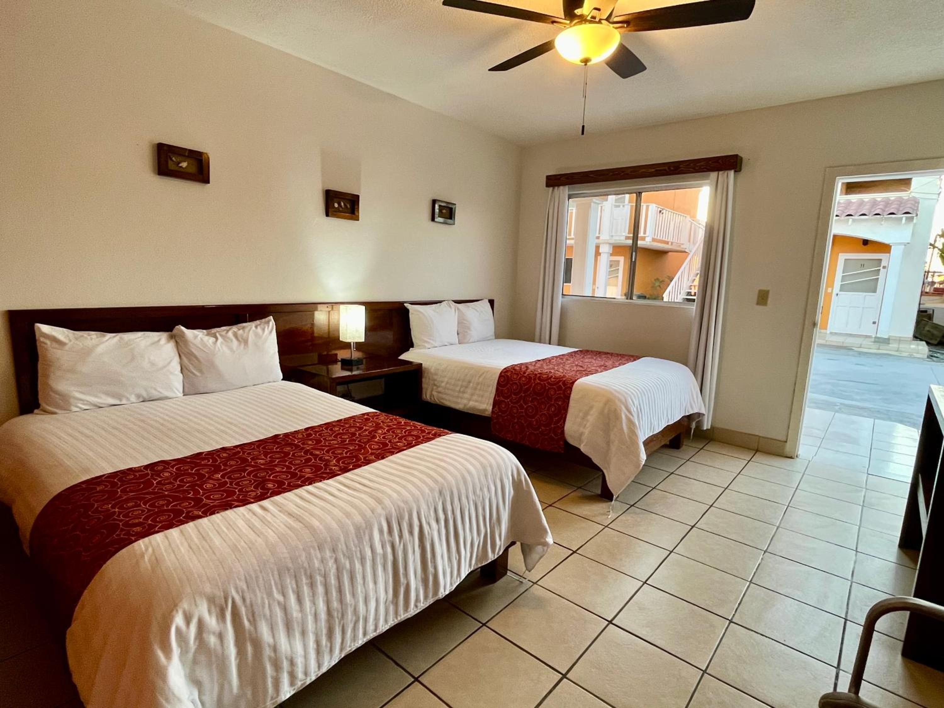Standard Double Room with Two Double Beds photo 3
