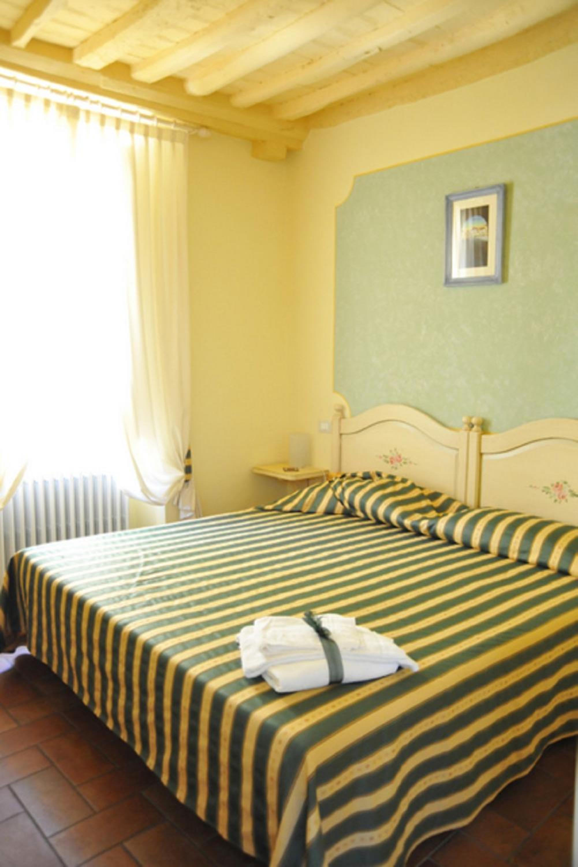Double or Twin Room - Photo 10