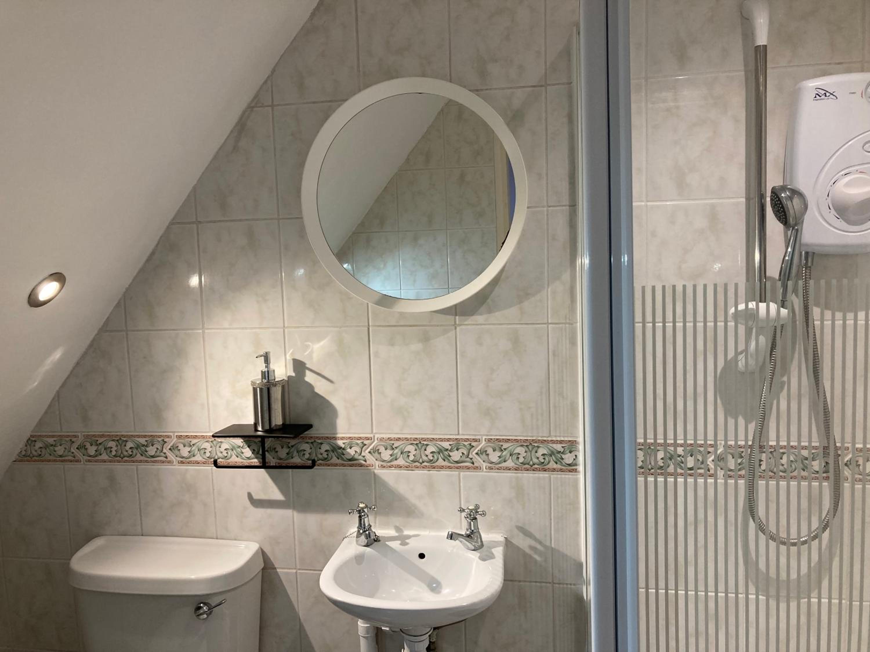 Double Room with Private Bathroom photo 3