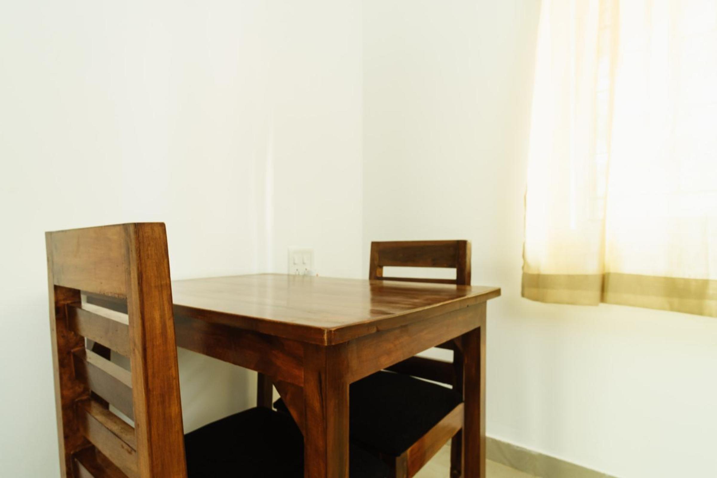 Studio Apartment photo 3