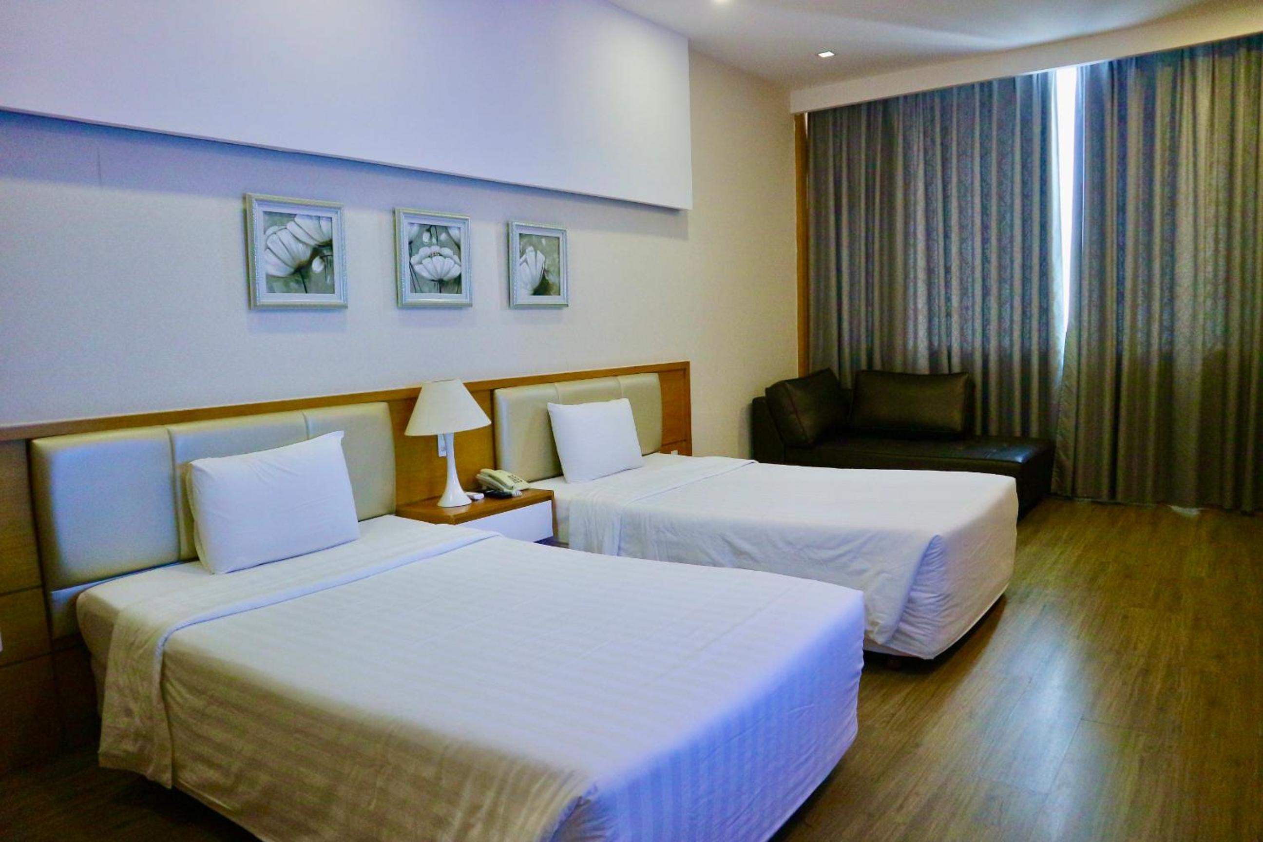 Superior Twin Room with Sea View photo 1