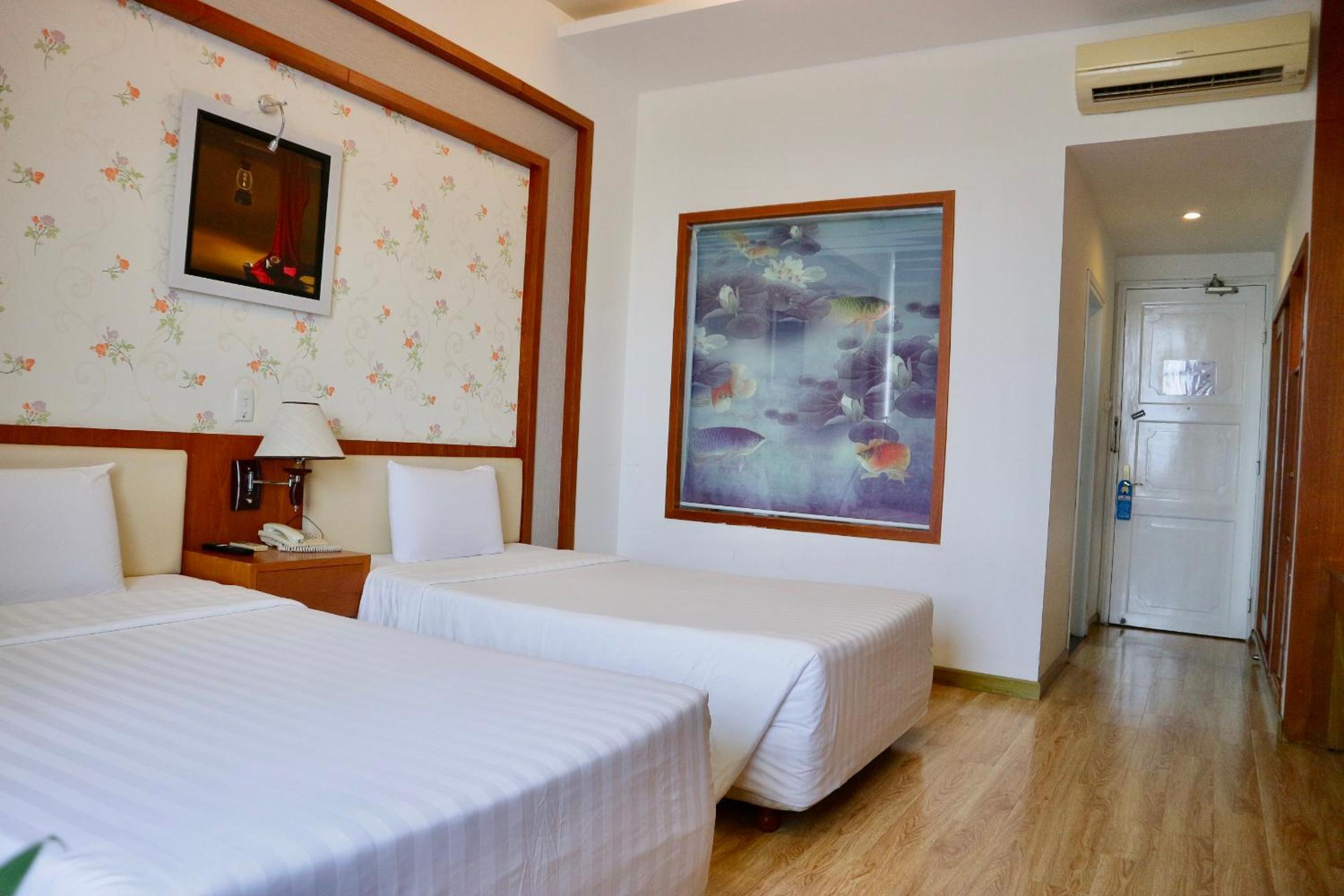 Budget Twin Room photo 3