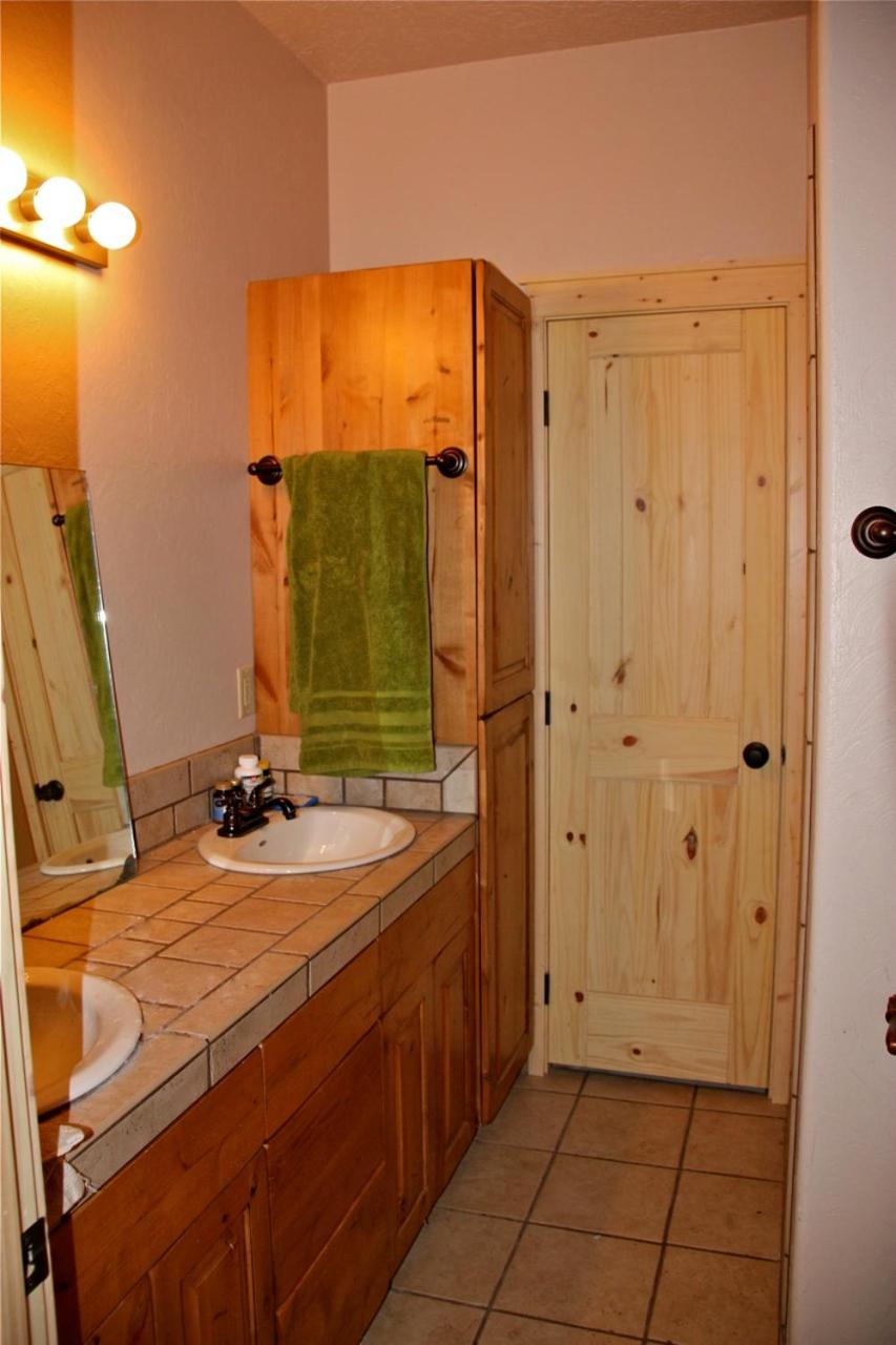 Economy Triple Room with Shared Bathroom
