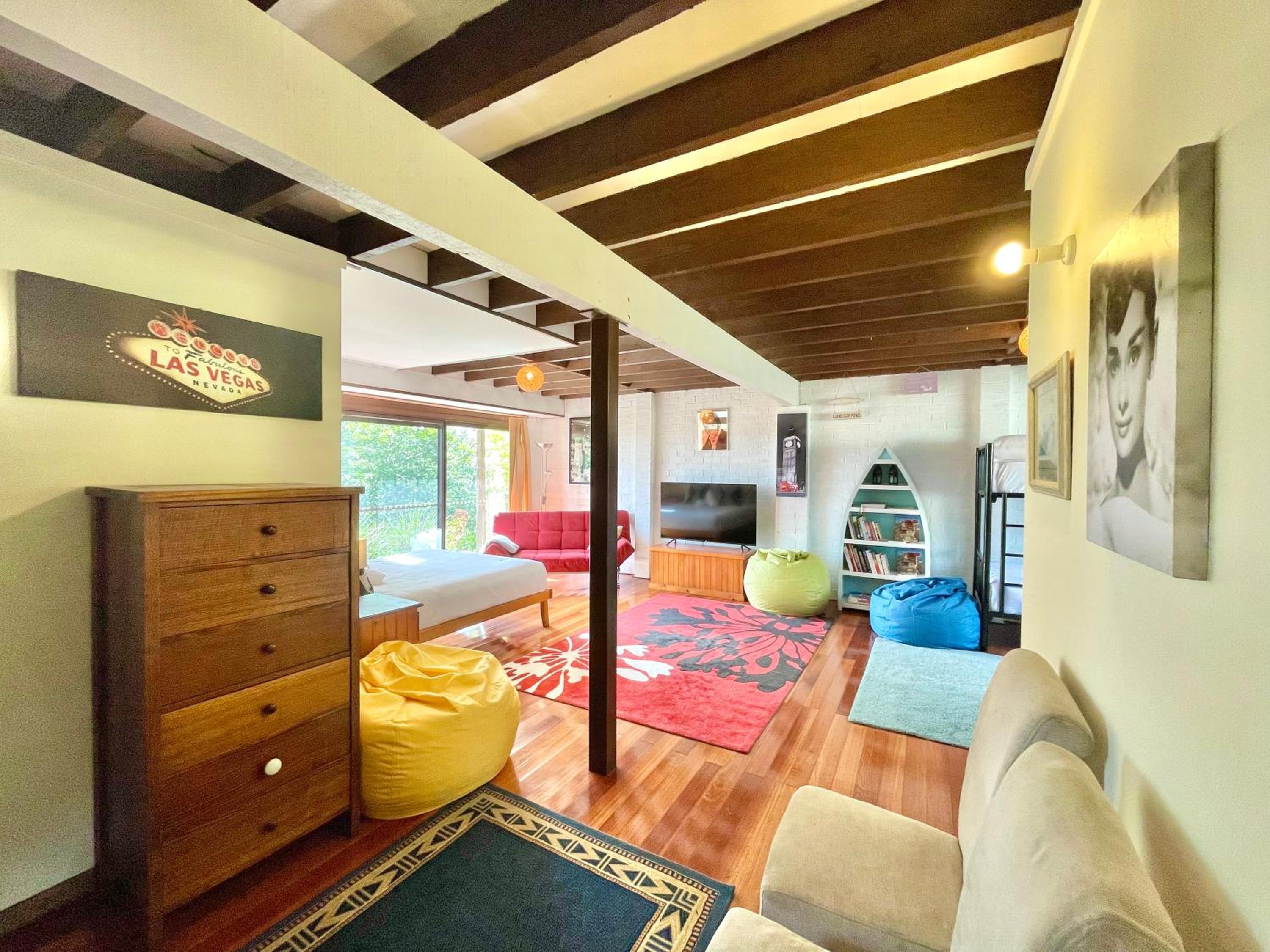Four-Bedroom House photo 1