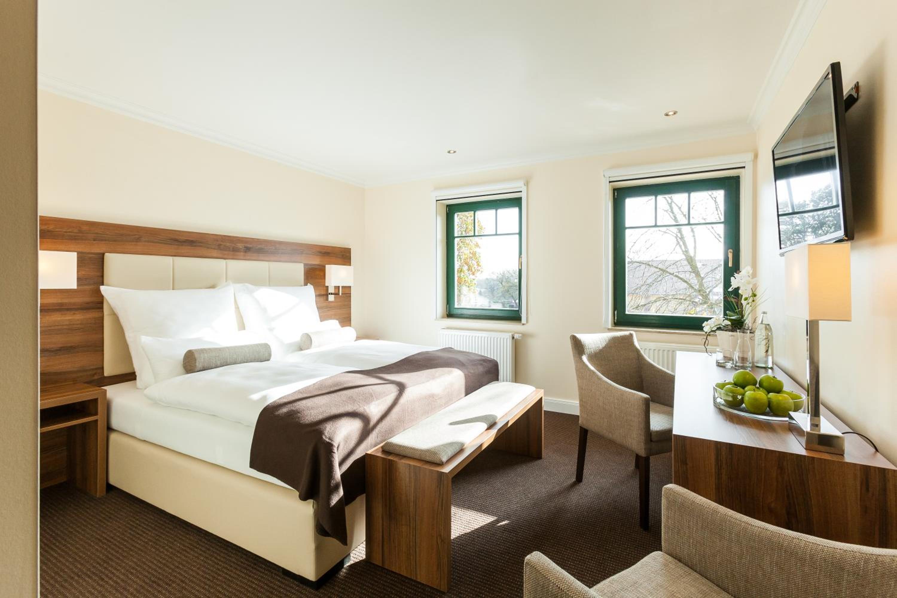 Double Room with Private Bathroom - Photo 8