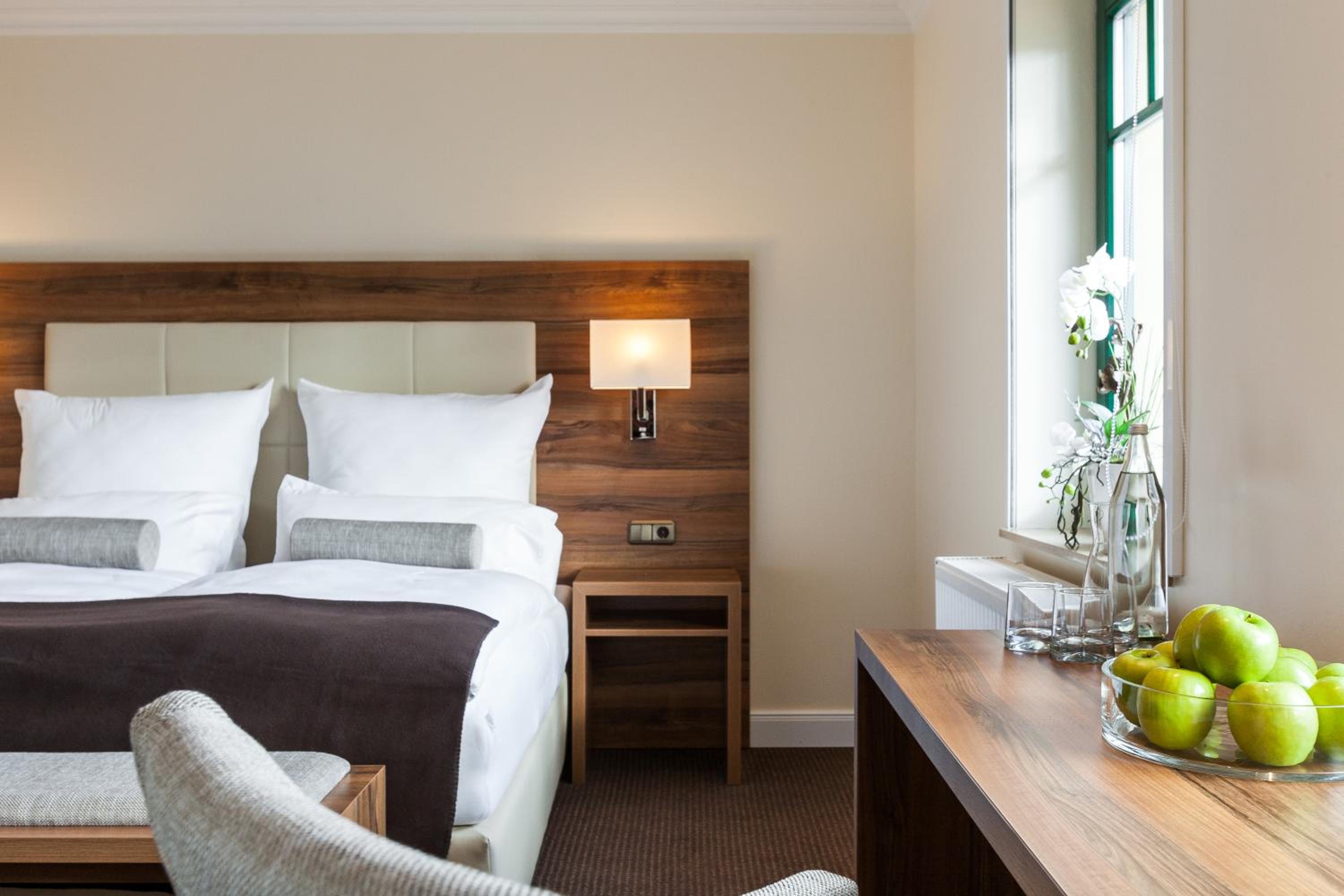 Double Room with Private Bathroom - Photo 11