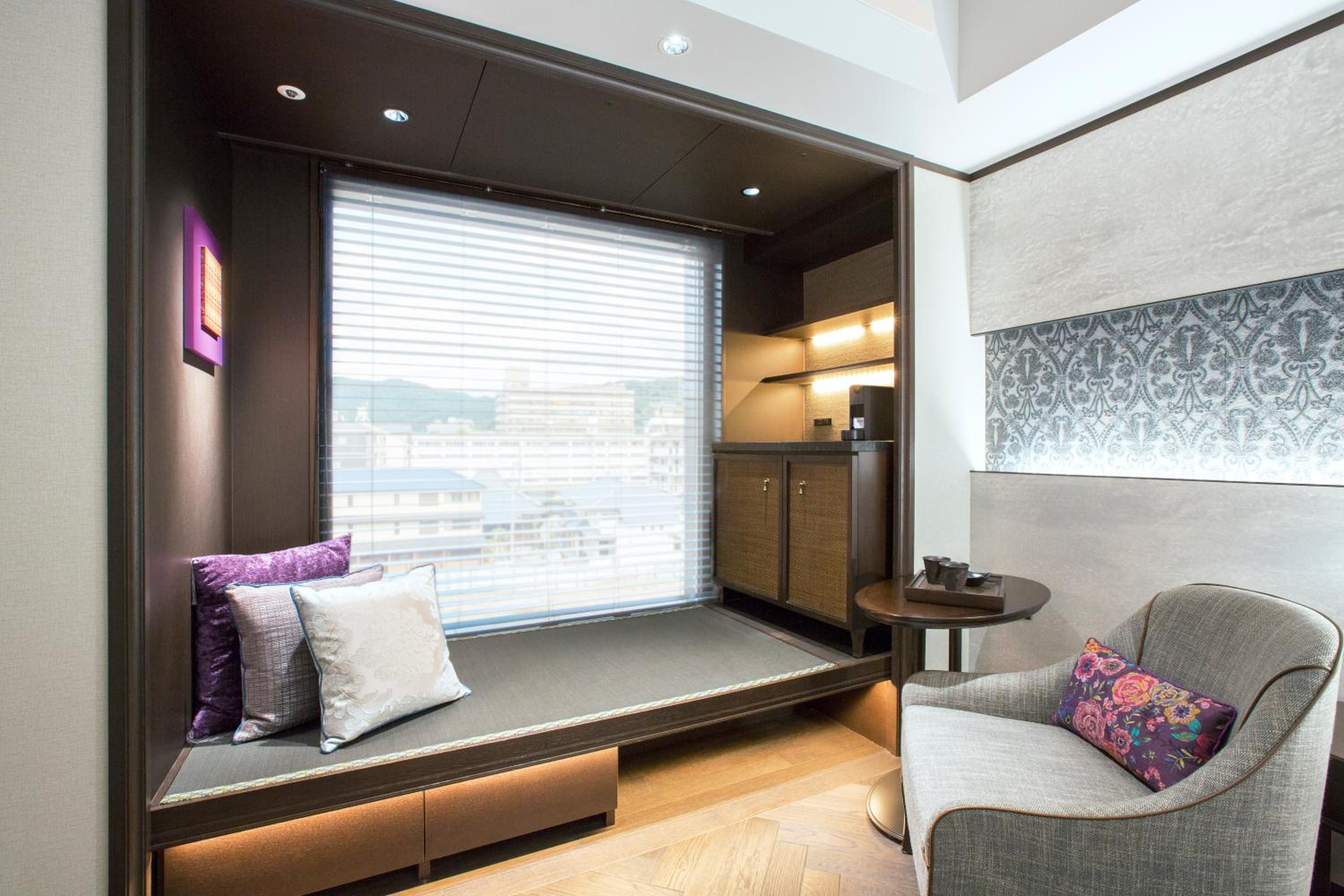 Premier Twin Room photo 2