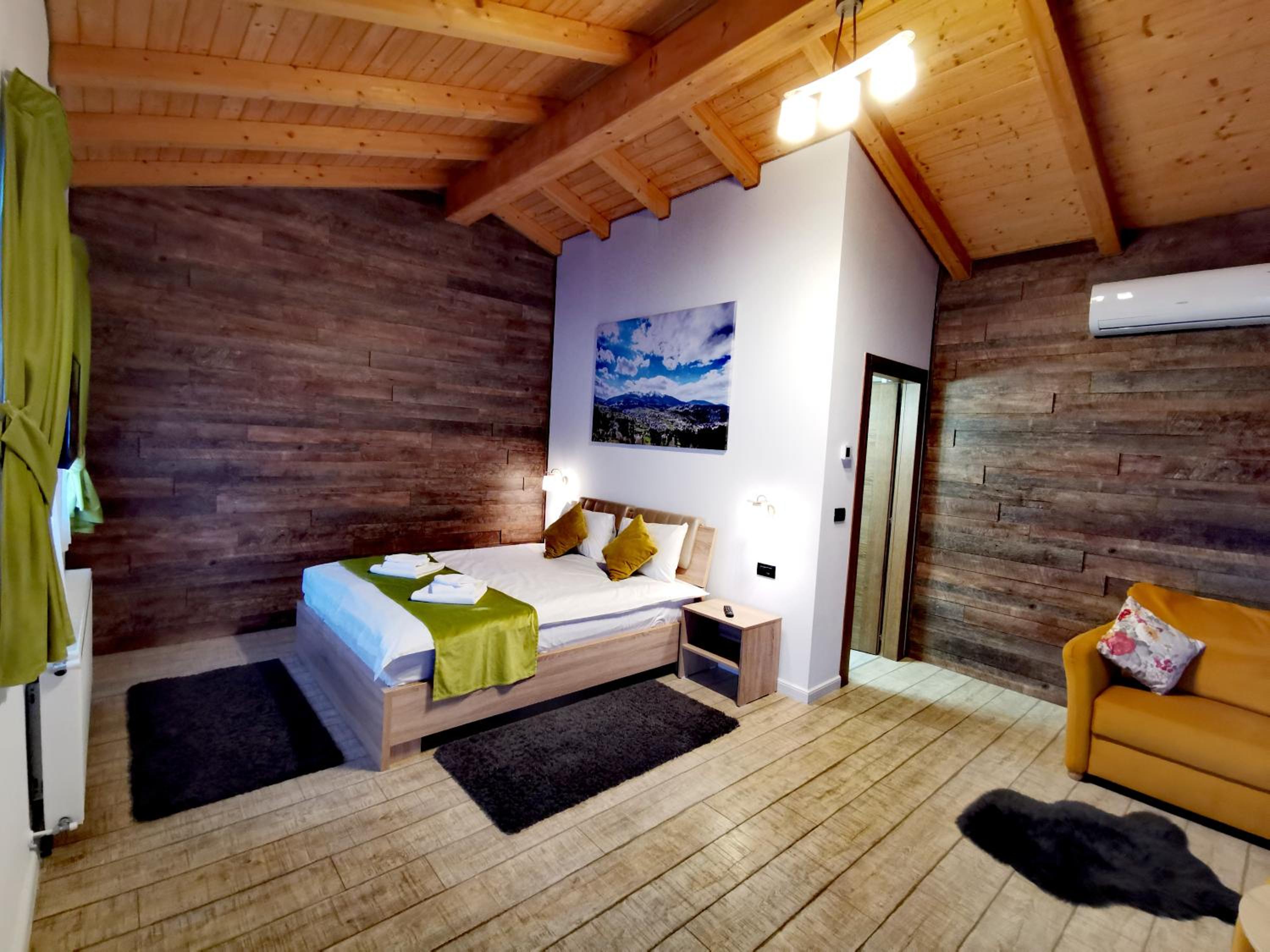 Family Room with Terrace - Photo 3