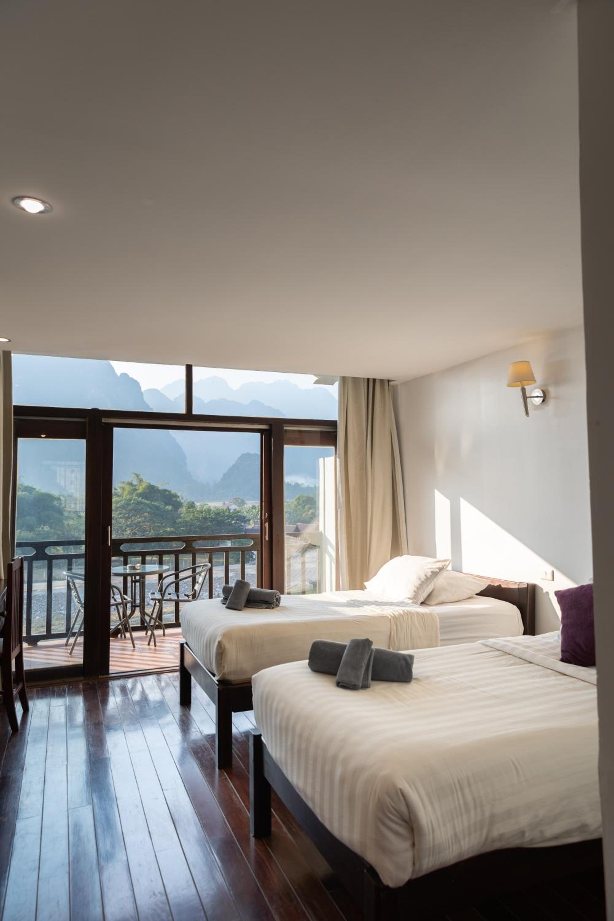 Deluxe Twin Room - Photo 1