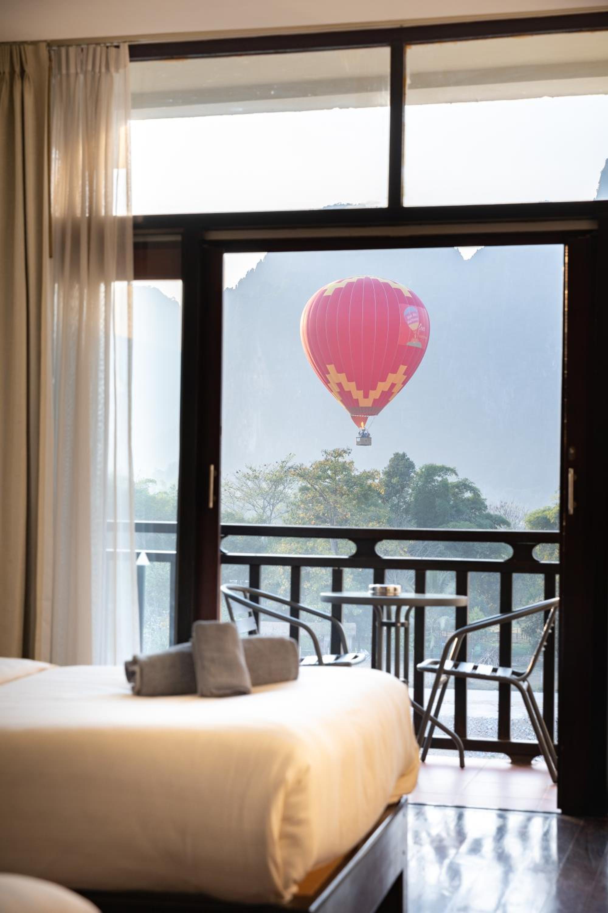 Deluxe Twin Room - Photo 8