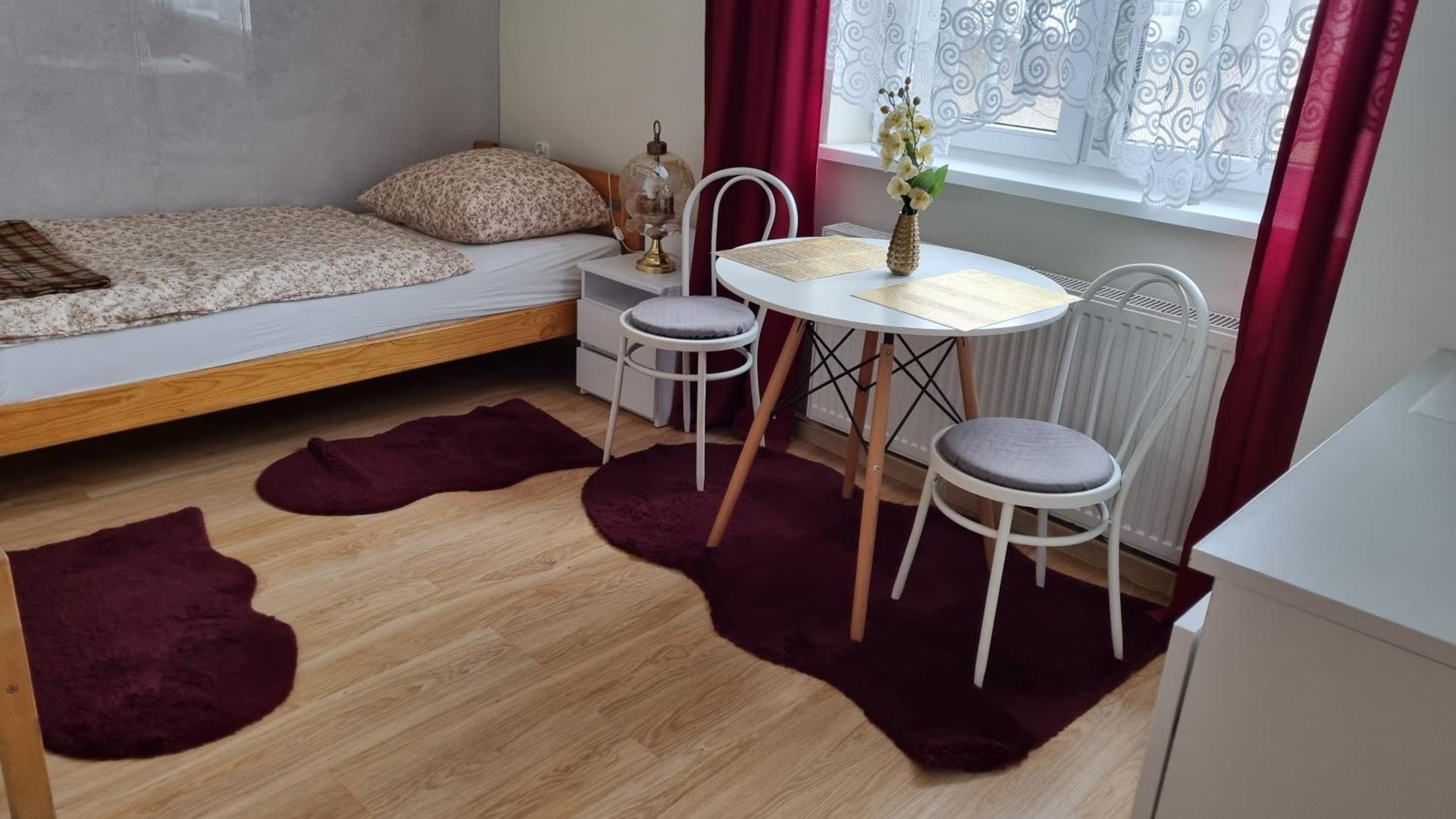 Budget Twin Room photo 3