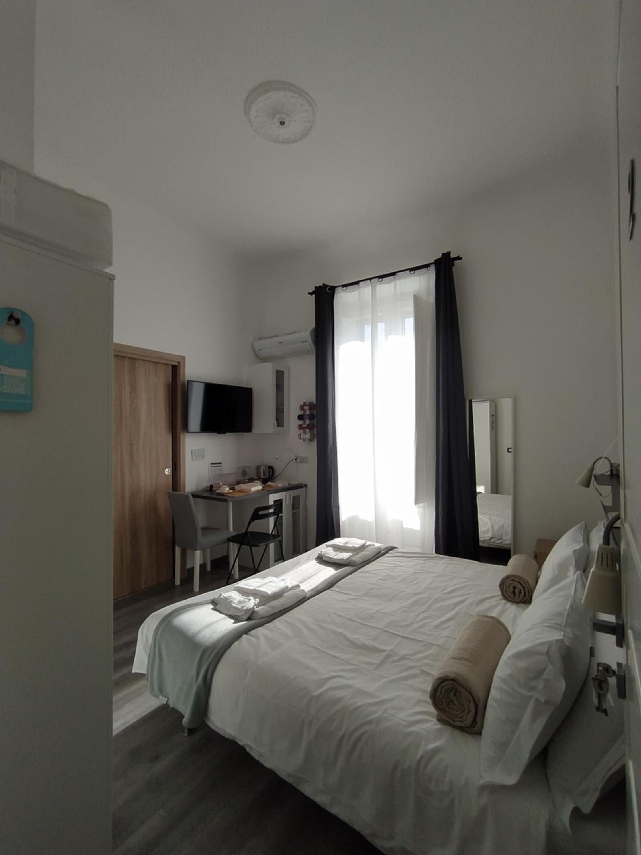 Standard Double or Twin Room with Balcony photo 3